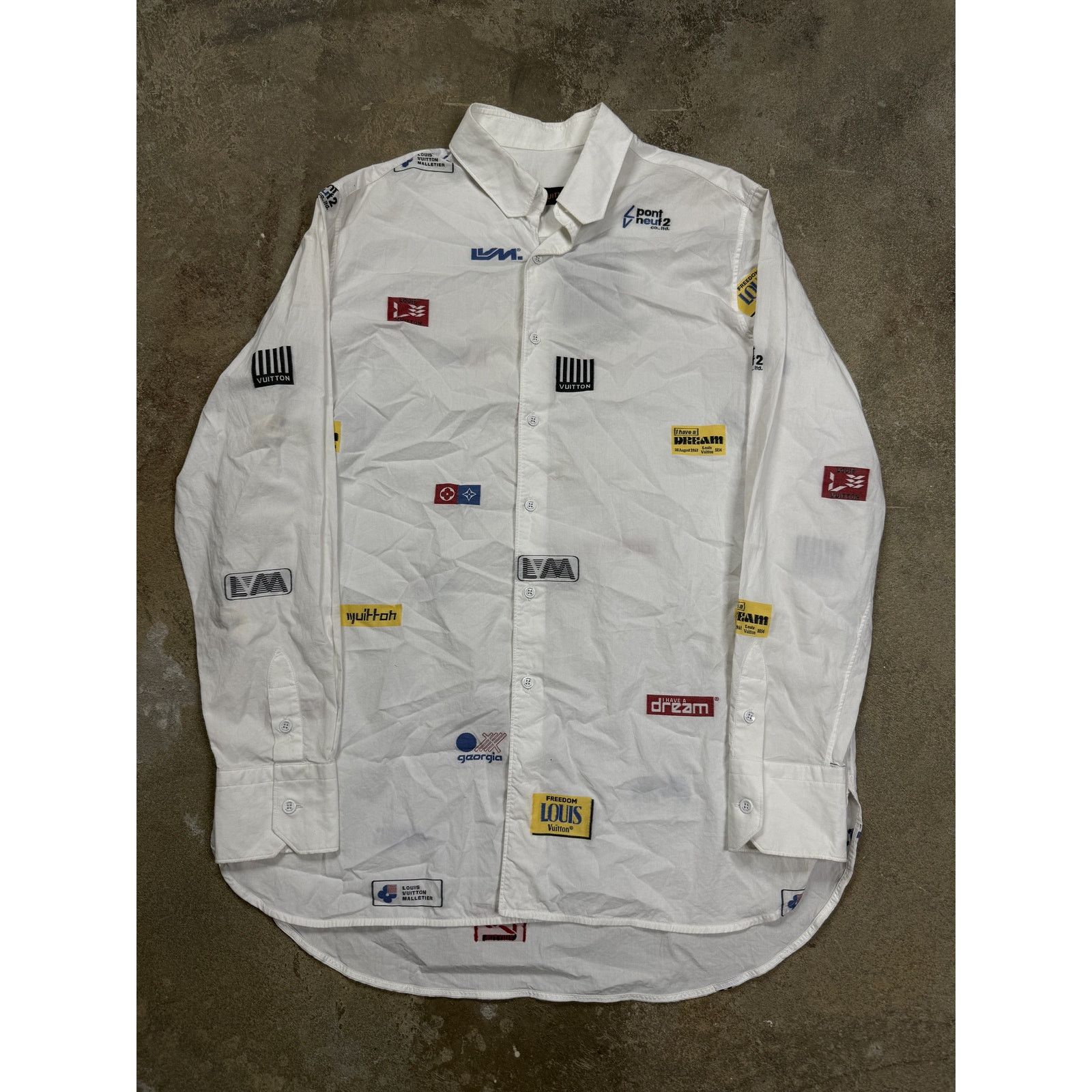 Louis Vuitton LV Multi Logo Button Down White Like New Medium With Tags Size US M / EU 48-50 / 2 - 1 Thumbnail