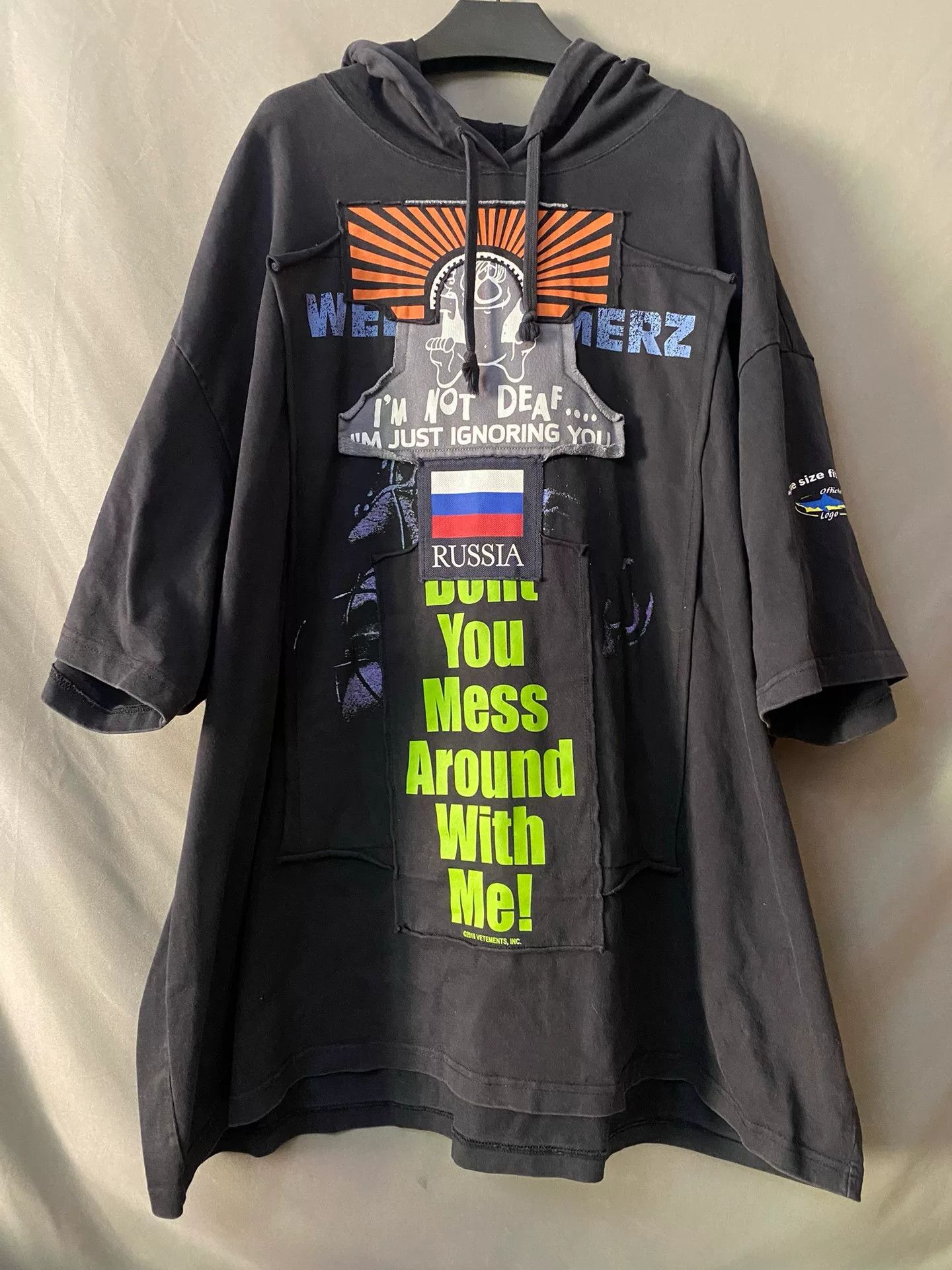 Vetements vetements anti-war hoodie with graphic design Size US L / EU 52-54 / 3 - 1 Thumbnail