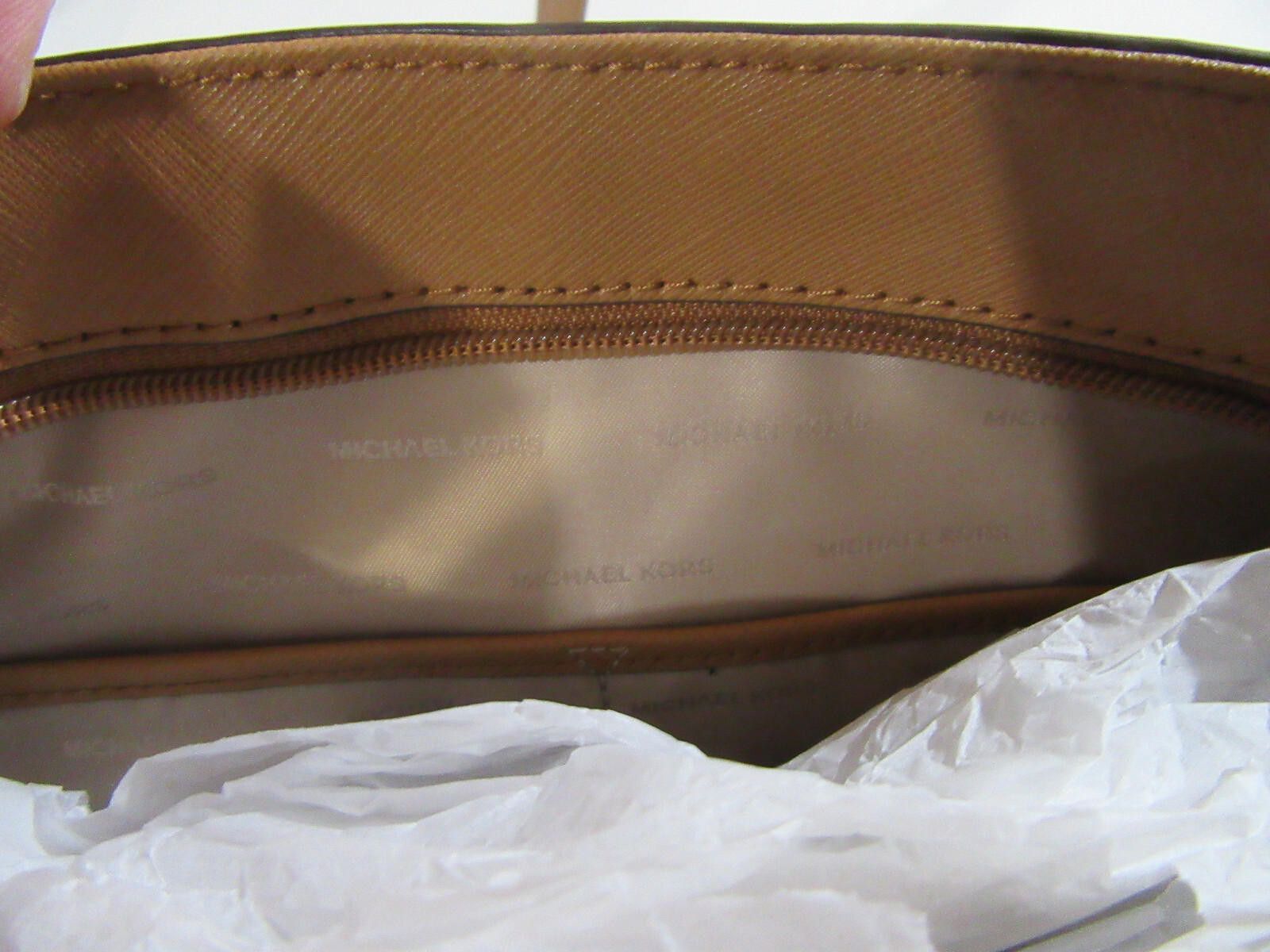 Michael Kors Michael Kors Morgan Medium Messenger Crossbody Bag Vanilla Size ONE SIZE - 6 Thumbnail