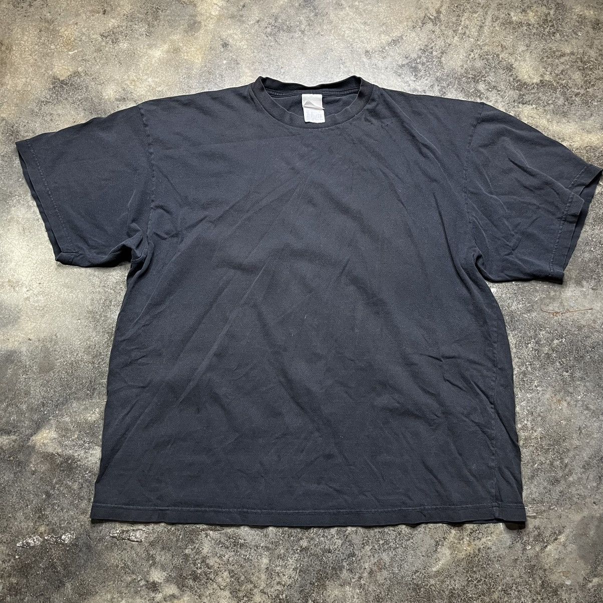 Vintage vintage blank black distressed tshirt Size US XL / EU 56 / 4 - 1 Thumbnail