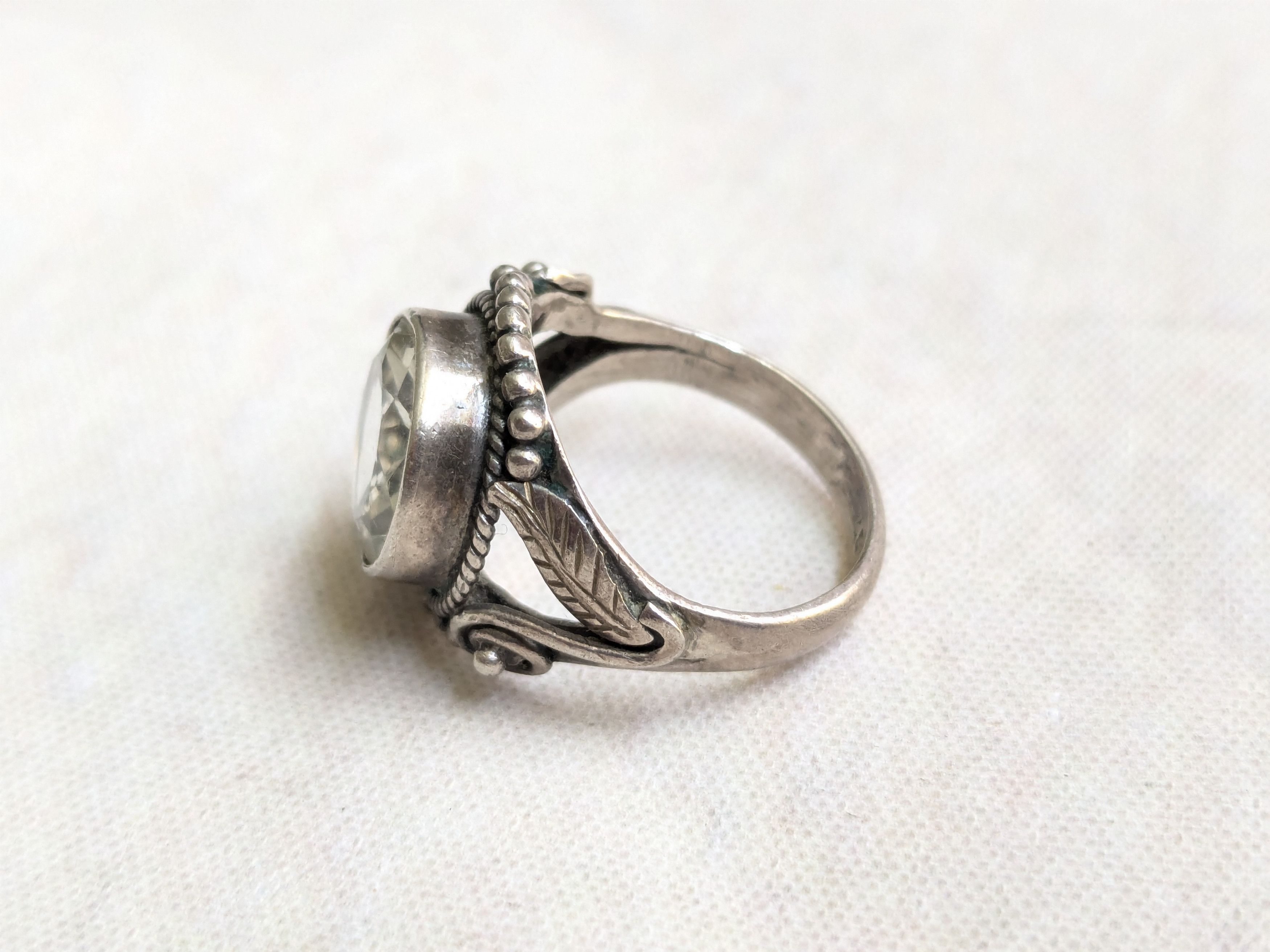 Jewelry × Vintage Sterling Silver Ring Clear Crystal Round Faceted 6.5 Size ONE SIZE - 2 Thumbnail