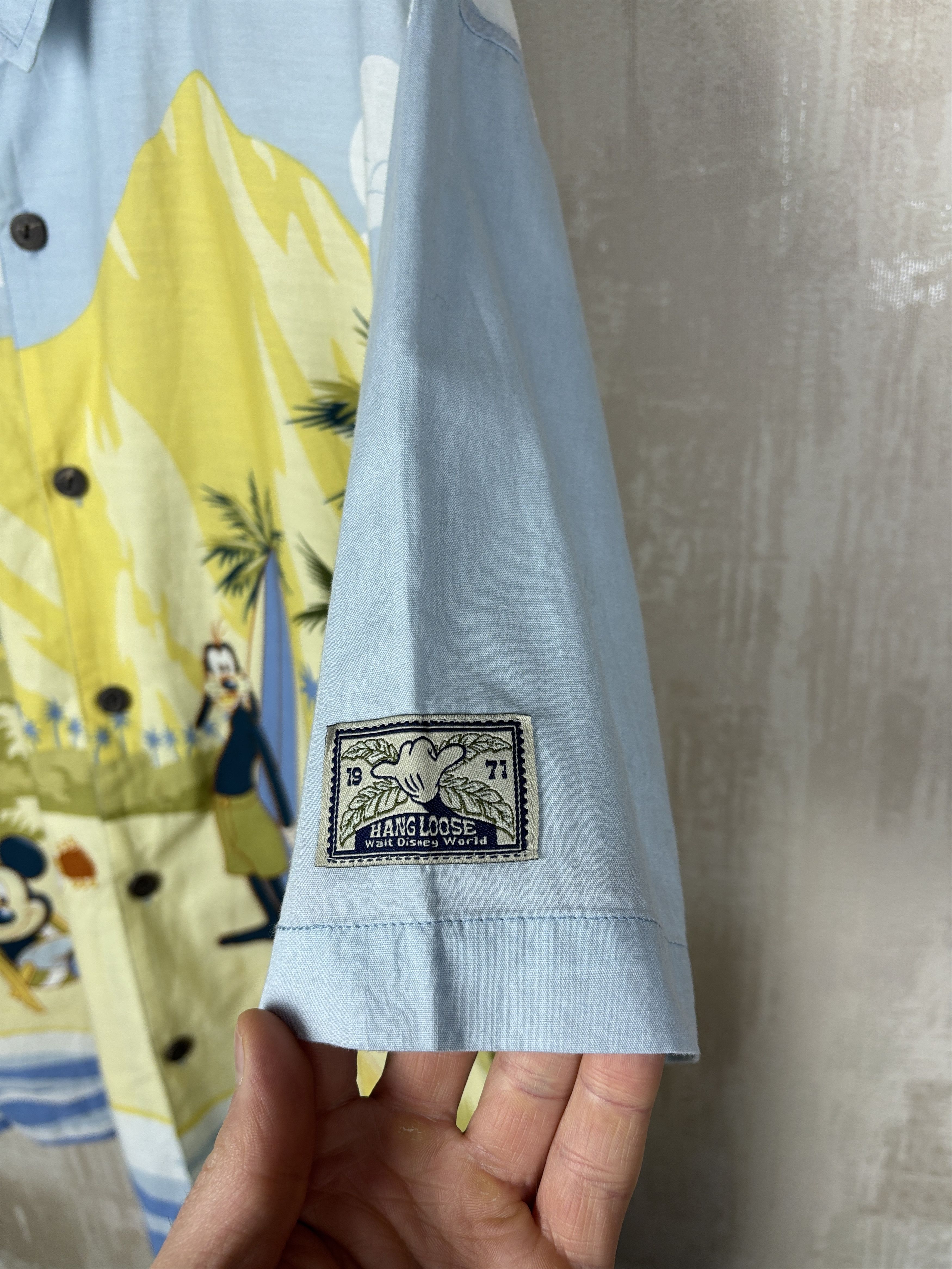 Disney Vintage Walt Disney World "Hang Loose 1971" Hawaiian Shirt Size US L / EU 52-54 / 3 - 8 Thumbnail