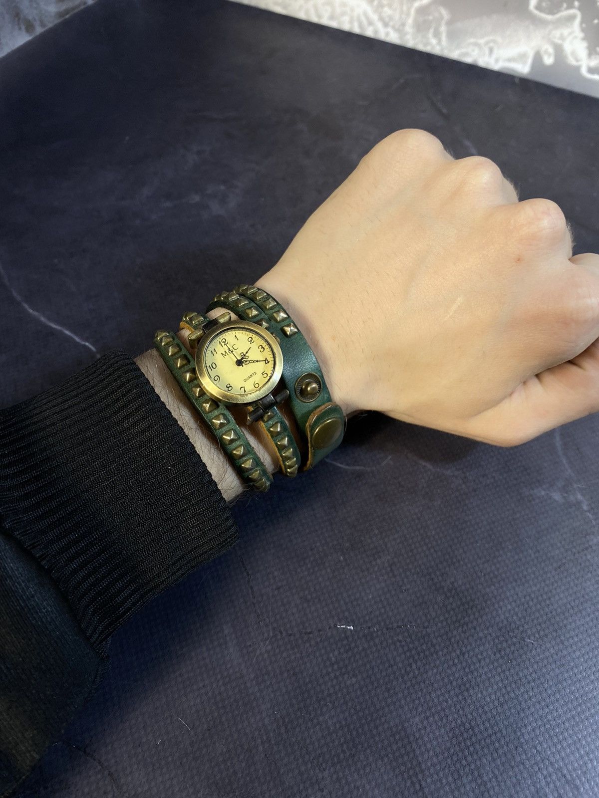 Jewelry × Vintage M&C Dual Wrap Studded Green Leather Watch Japanese Brand Size ONE SIZE - 3 Thumbnail