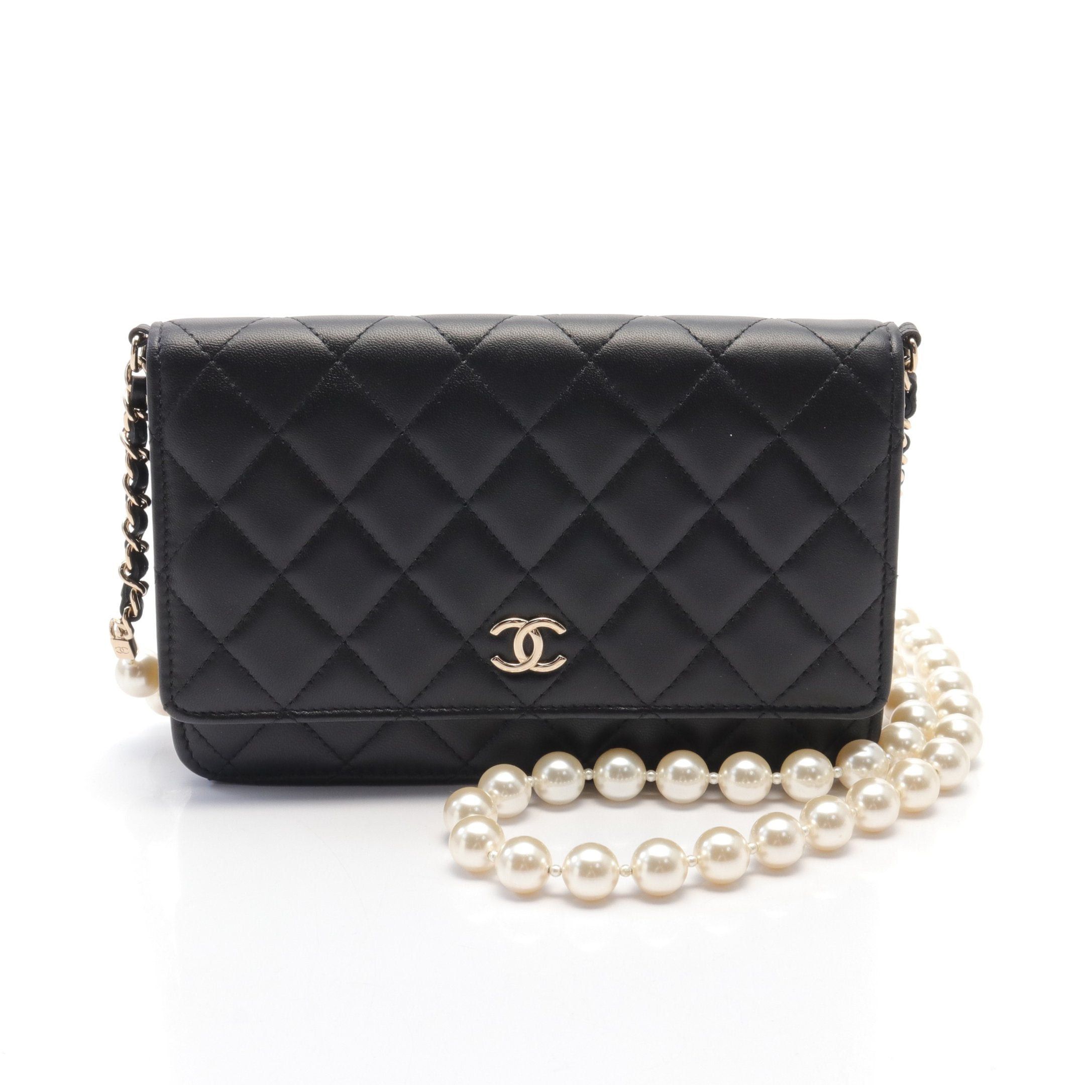 Chanel Chanel Matelasse Chain Wallet Lambskin Black Gold Hardware Size ONE SIZE - 1 Thumbnail