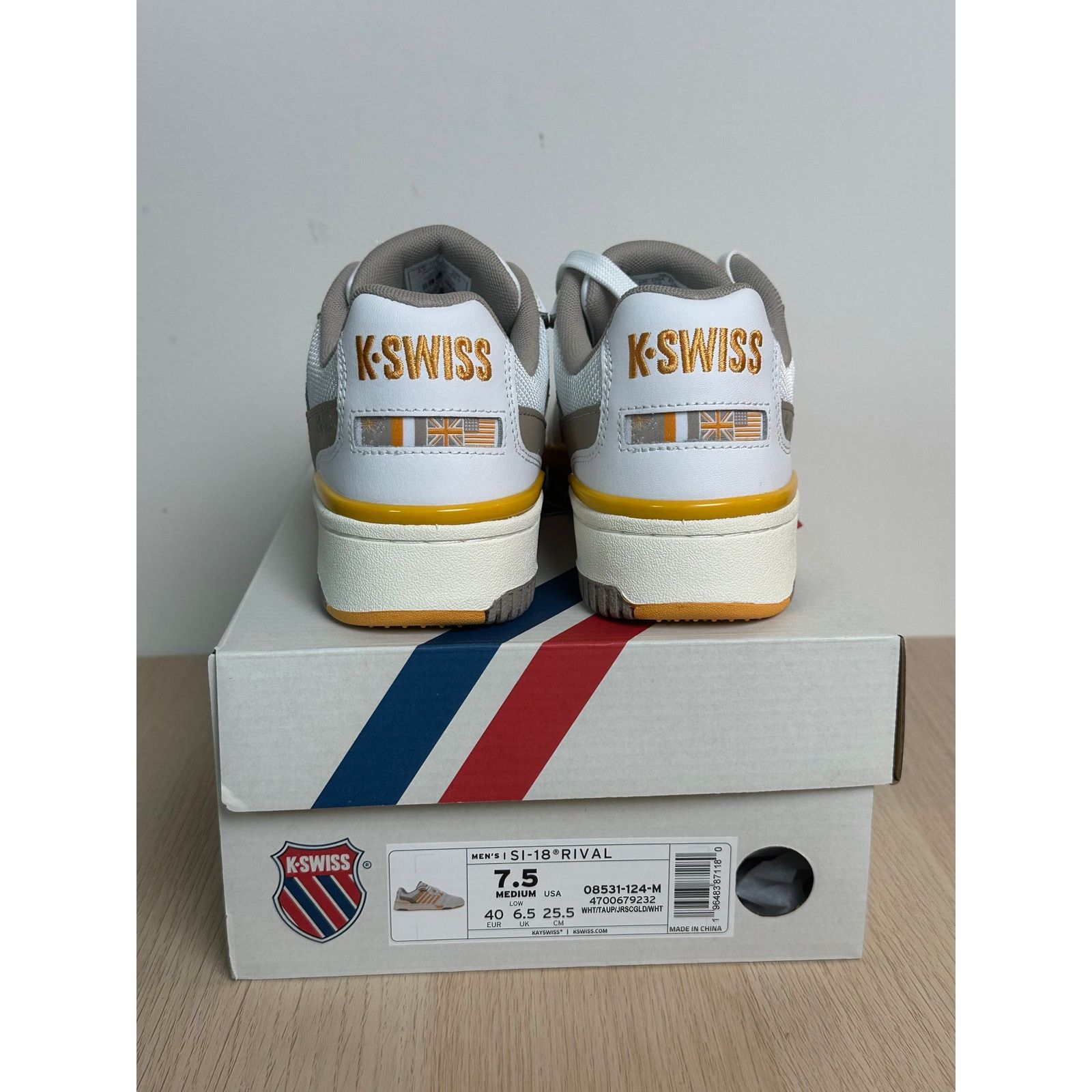 K-Swiss K-SWISS Si-18 International White Sneaker Size 8M - NEW Size US 7.5 / EU 40-41 - 5 Thumbnail