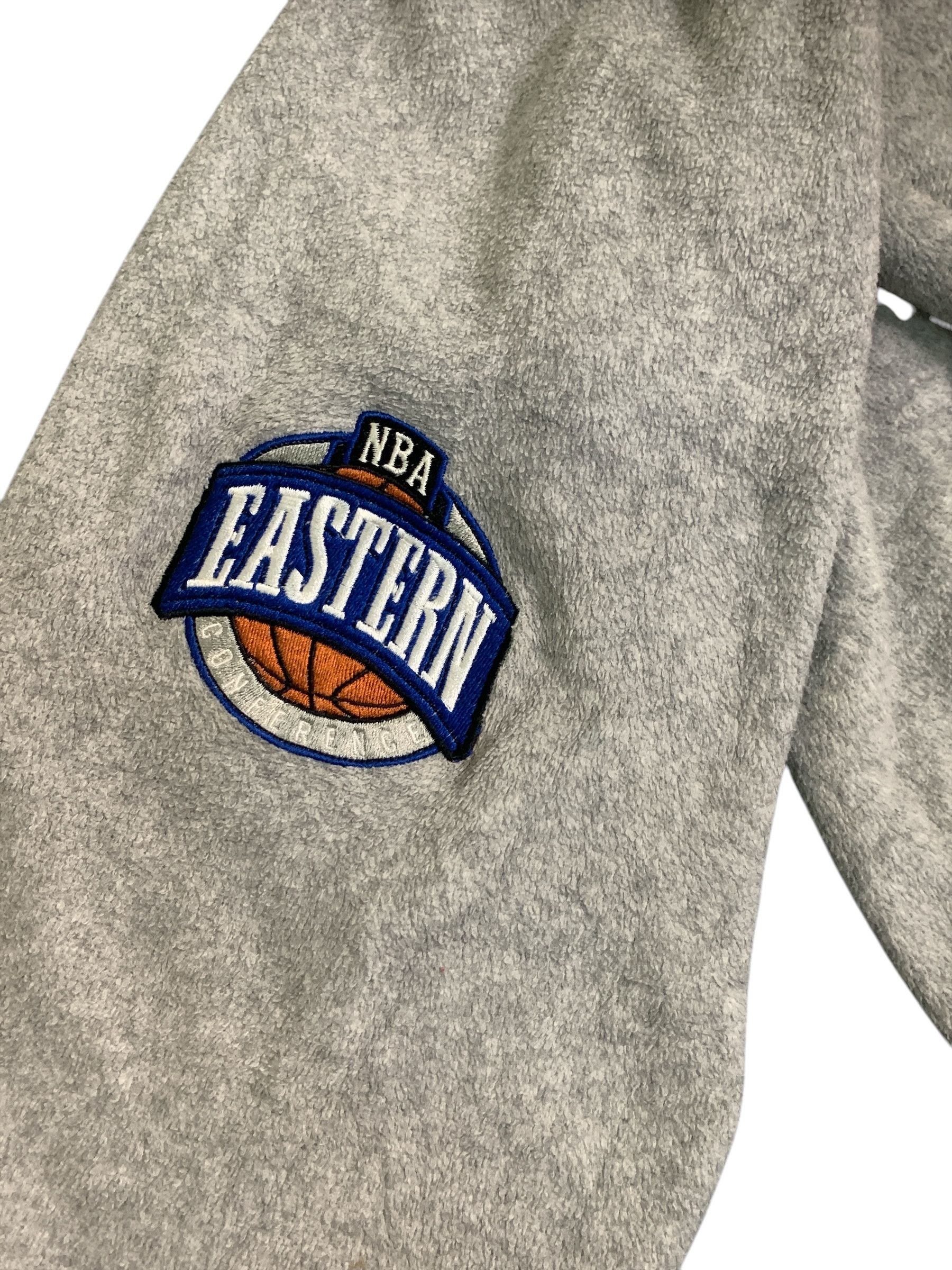 NBA Rare Design Vintage NBA Chicago Bulls Double Hoodie Sweater Size US L / EU 52-54 / 3 - 6 Thumbnail