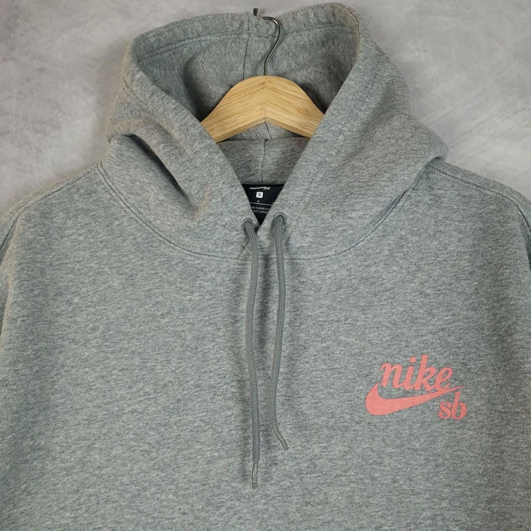 Nike Nike SB Hoodie Mens Small Gray Dog Graphic Pullover Sweatshirt CW5615-063 Size US S / EU 44-46 / 1 - 3 Thumbnail