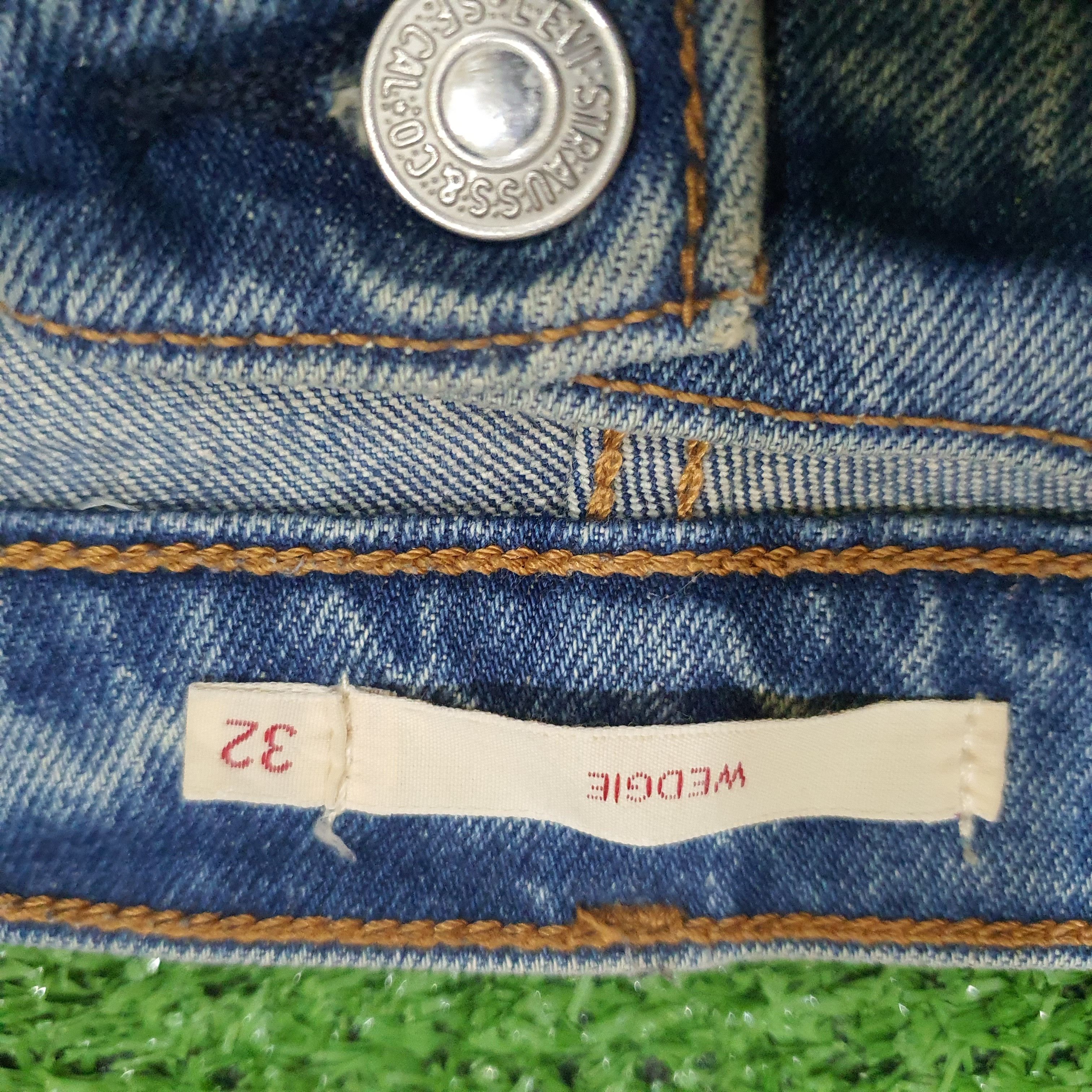Jean Levi's 501 Original Fit jeans in a light blue wash Size 30" / US 8 / IT 44 - 4 Thumbnail