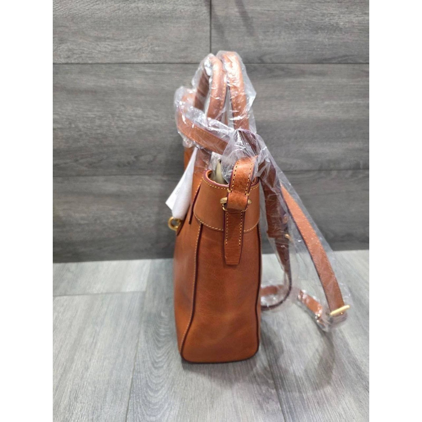 Dooney & Bourke Dooney & Bourke Florentine Leather North/ South bag B000548 Size ONE SIZE - 4 Thumbnail