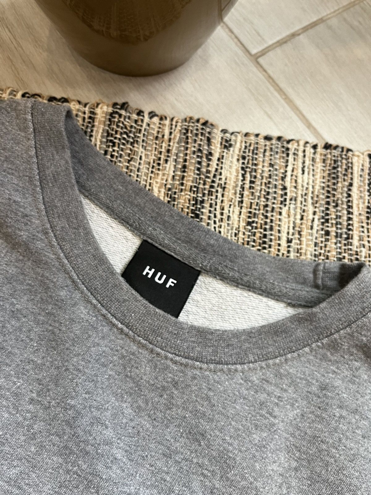 Huf HUF sweatshirt blank grey minimalistic Size US L / EU 52-54 / 3 - 18 Thumbnail