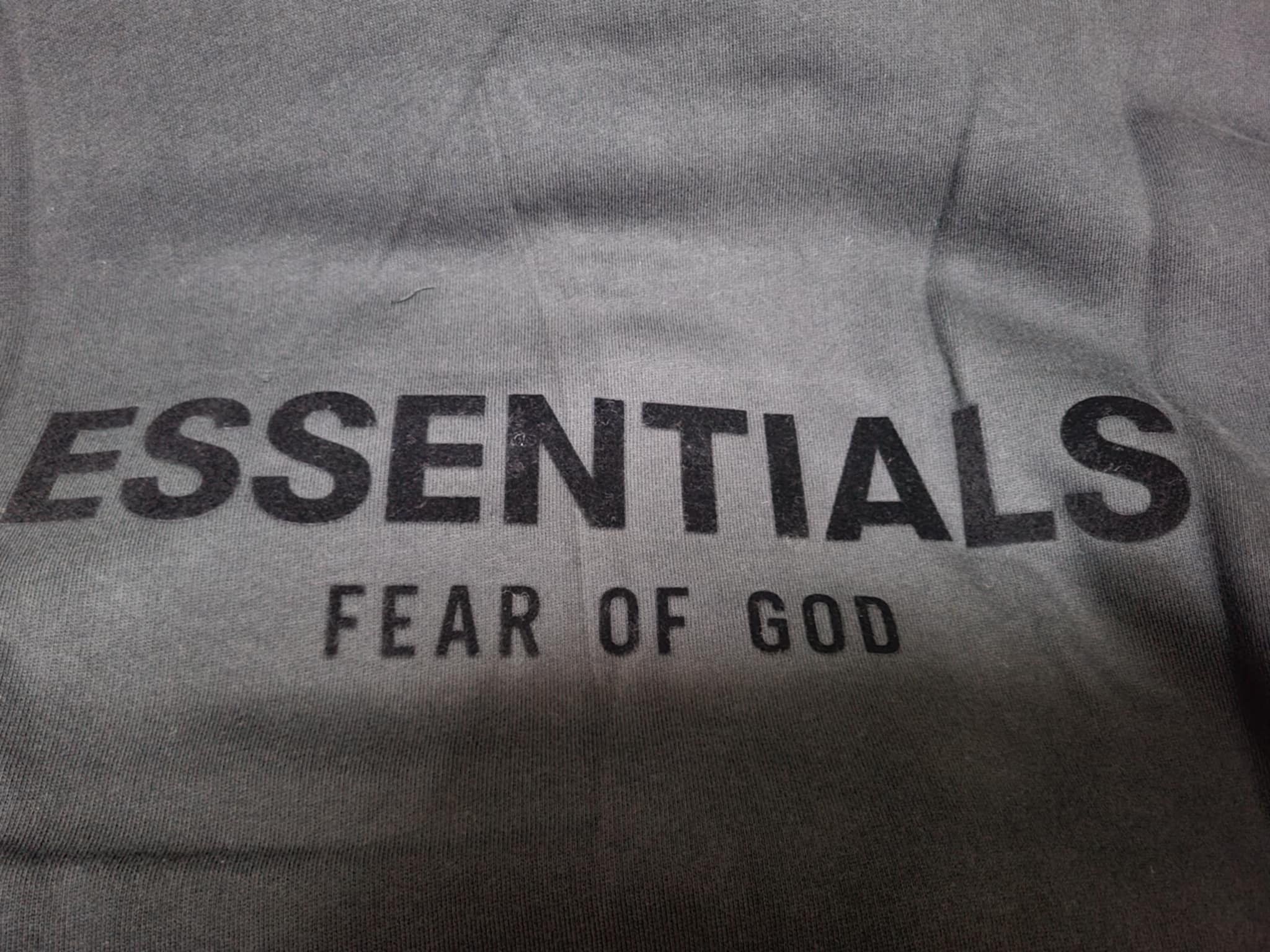Fear of God sz L Fear of God Essentials Pullover Chest Logo stretch limo Size US L / EU 52-54 / 3 - 8 Thumbnail