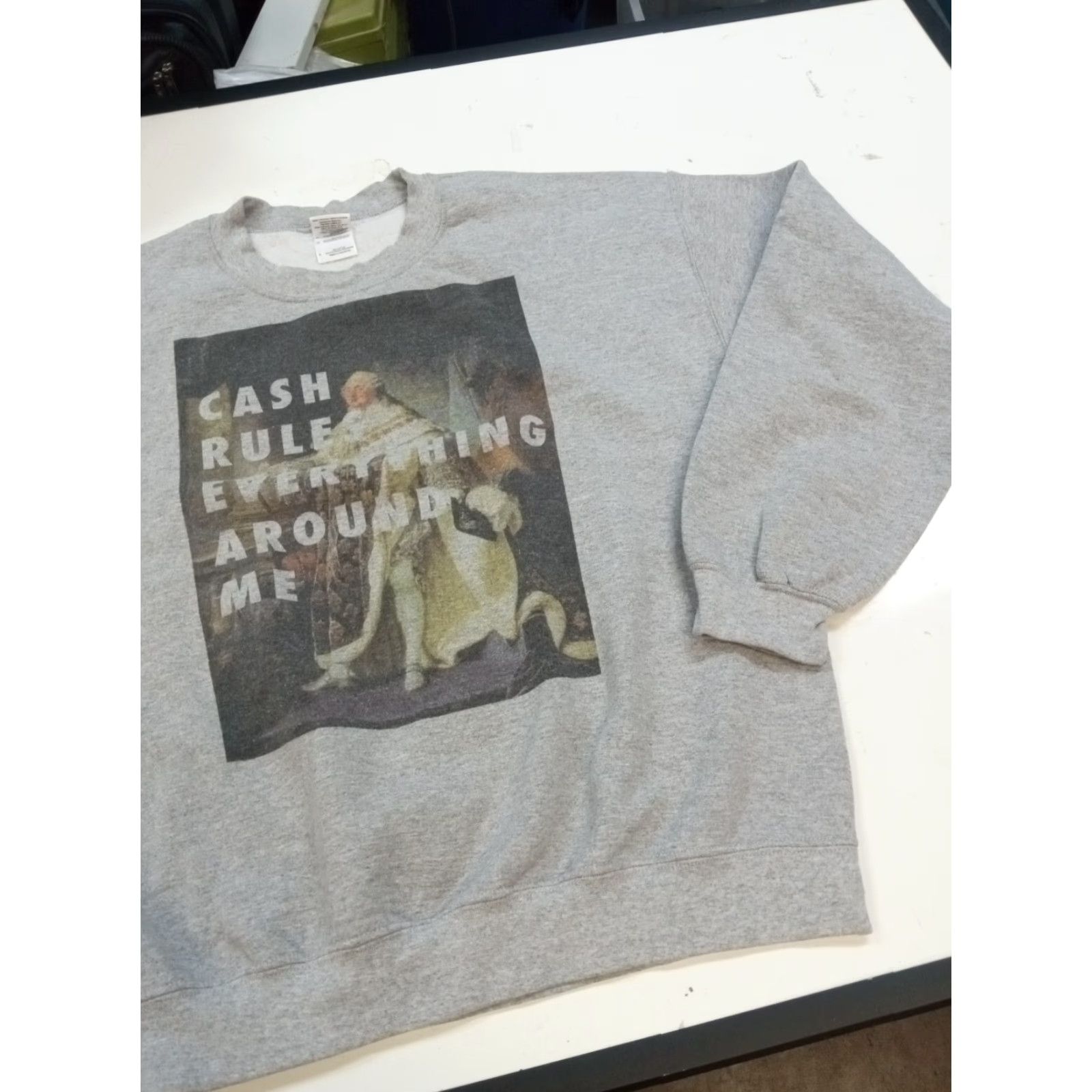 Gildan Gildan Sweatshirt Pullover Cream Gray L Men 48" Chest Cash Rule Everything Around Me Size US L / EU 52-54 / 3 - 4 Thumbnail