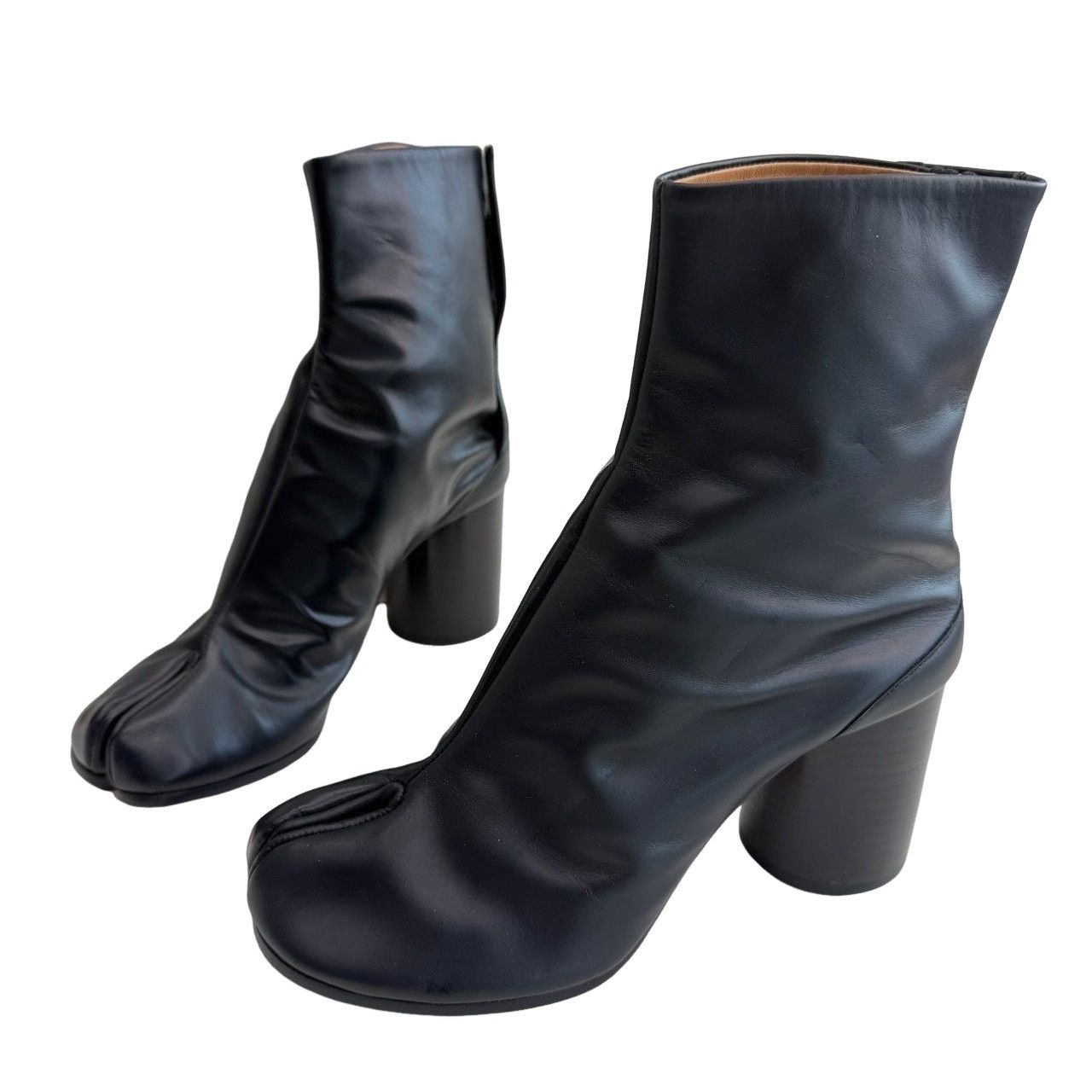 Maison Margiela Maison Margiela Black Leather Tabi Boots Size 38.5 Size US 8.5 / IT 38.5 - 1 Thumbnail
