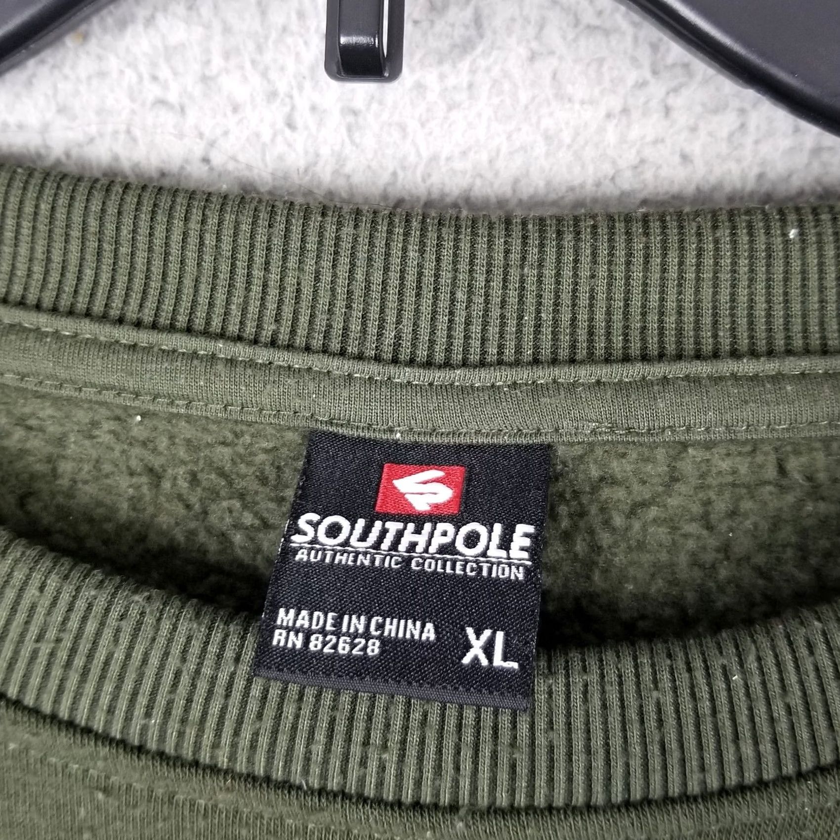 Southpole SOUTHPOLE SWEATSHIRT Men XL Green Chenille Bear Patch Embroidered Logo Zip Pullover Extraship Hip Hop Animals 90s Womens Mens Girls Size US XL / EU 56 / 4 - 3 Thumbnail