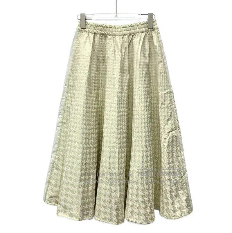 Dior Dior Beige Women's Half Skirt . Size 23" - 2 Thumbnail