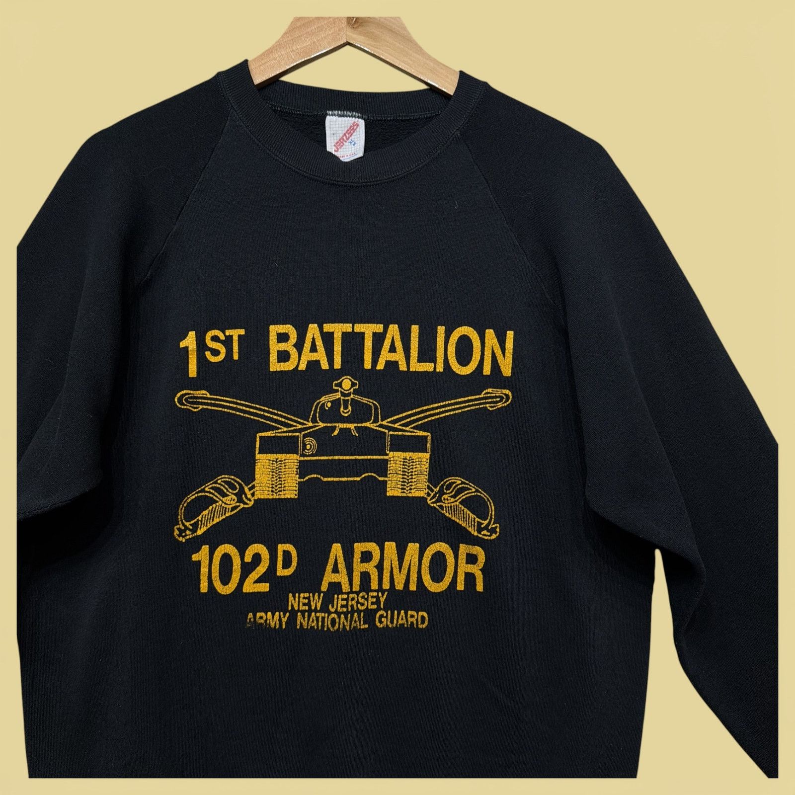 Jerzees Vintage 80s 102nd armor battalion Sweatshirt Size XL Size US XL / EU 56 / 4 - 2 Thumbnail