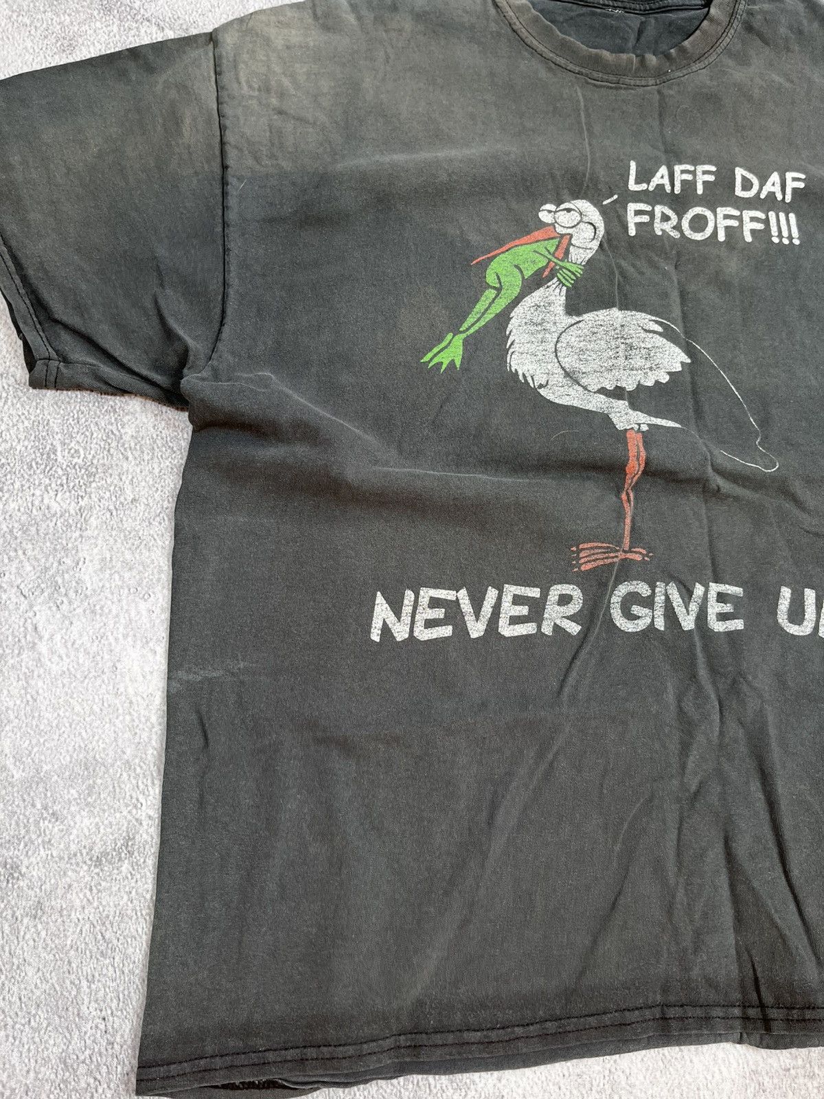 Band Tees Vintage Y2K Never Give Up humor faded trashed tee size XL Size US XL / EU 56 / 4 - 7 Thumbnail