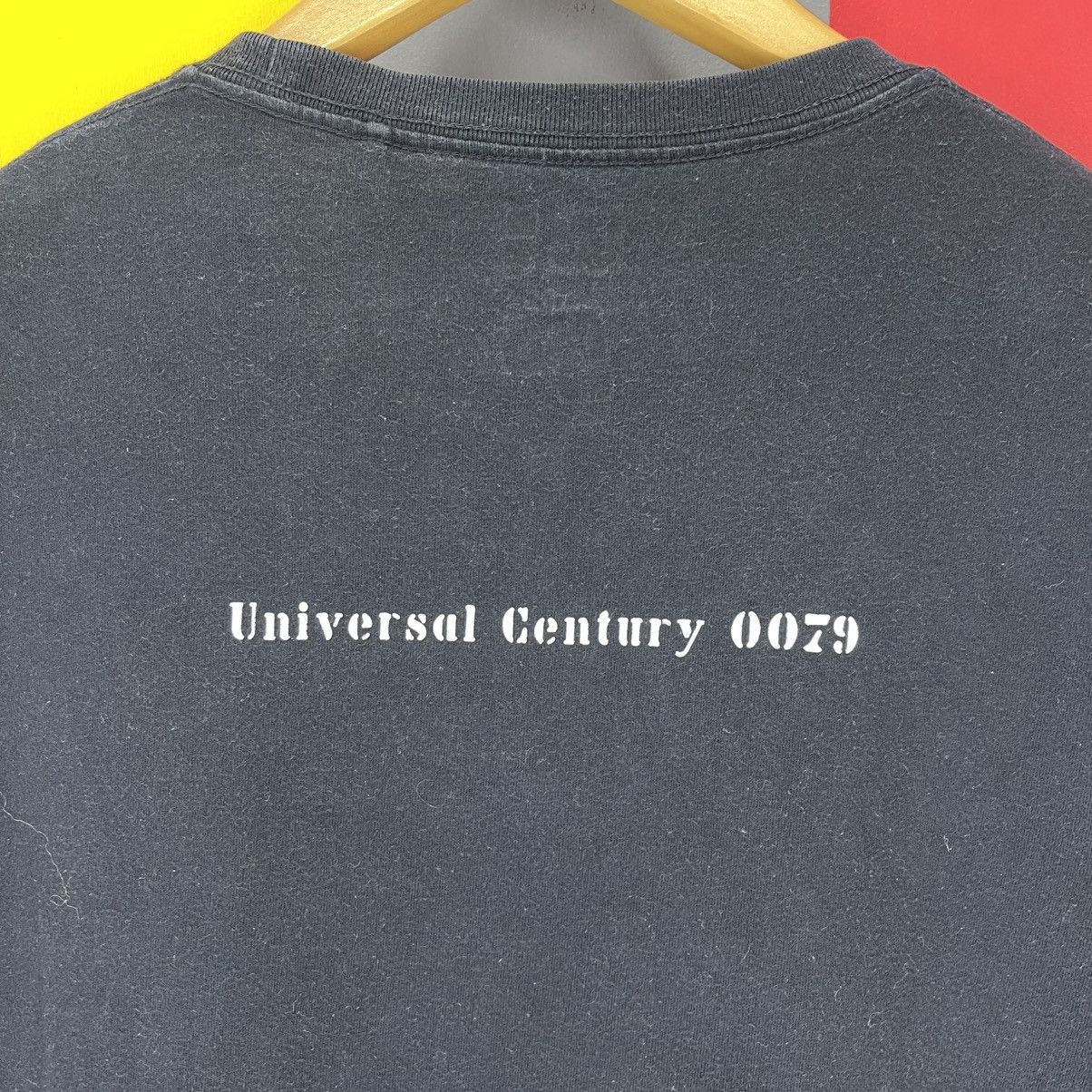 Uniqlo UNIQLO x GUNDAM Crew Neck T Shirt #2000/13 Size US L / EU 52-54 / 3 - 14 Thumbnail
