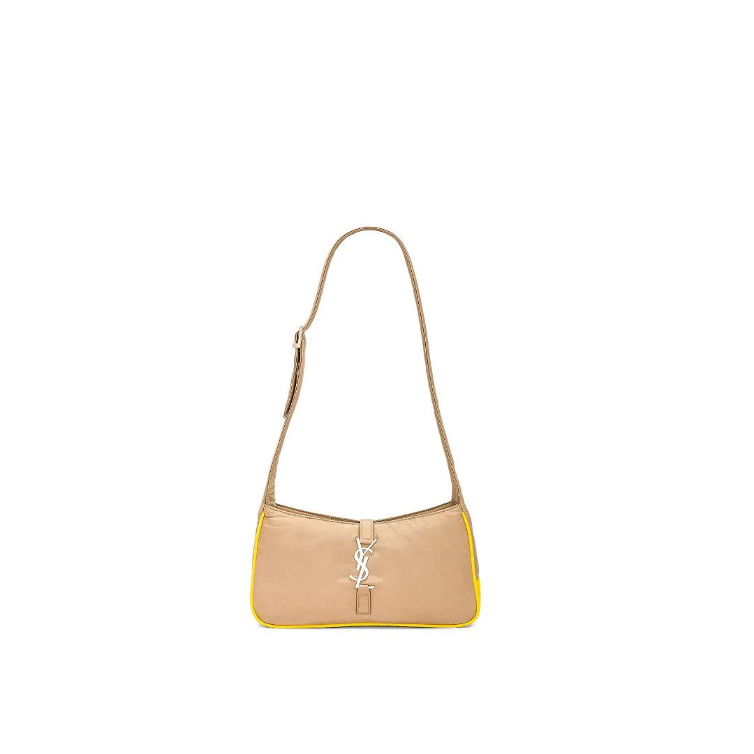 Saint Laurent Paris o1b1hav111224 Size: OS / LE 5 À 7 Crossbody Bag in Beige Size ONE SIZE - 1 Thumbnail
