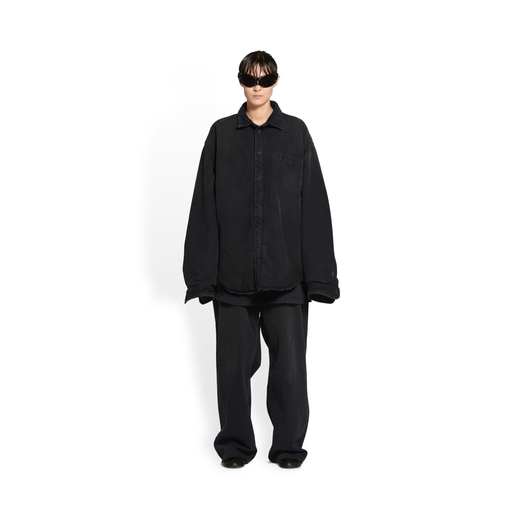 Balenciaga o1w1db11125 Padded Shirt in Black Size US XL / EU 56 / 4 - 7 Thumbnail