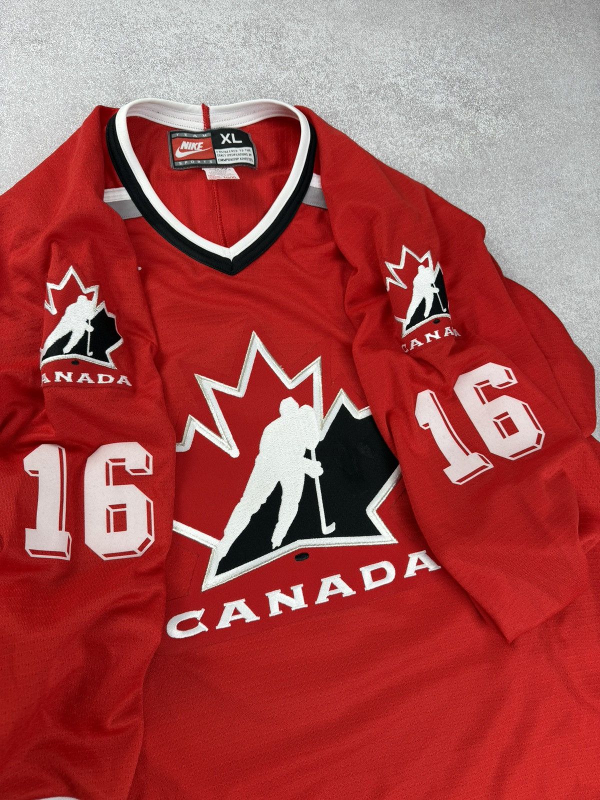 Nike Vintage Nike Team Canada Hockey Jersey Red Custom MYRIAM #16 Size US XL / EU 56 / 4 - 6 Thumbnail