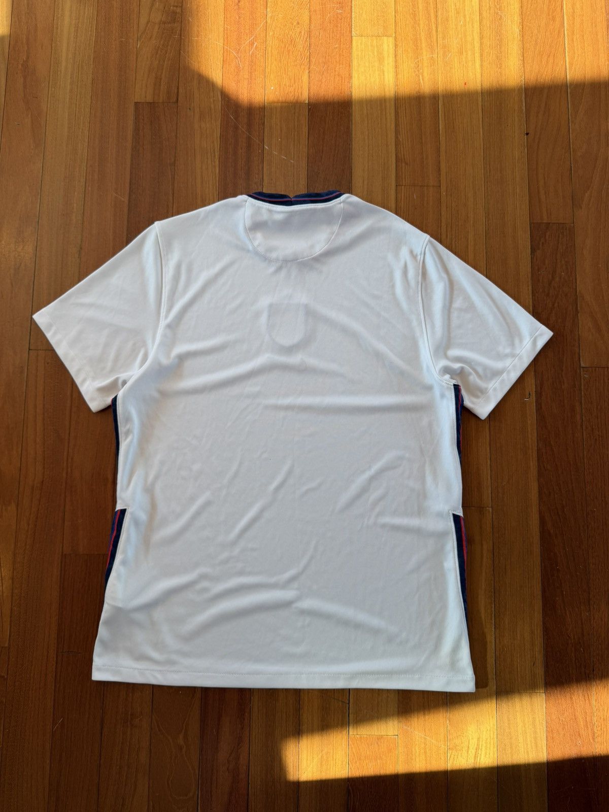 Nike Nike England 2022 White Jersey M Football Shirt Size US M / EU 48-50 / 2 - 8 Thumbnail