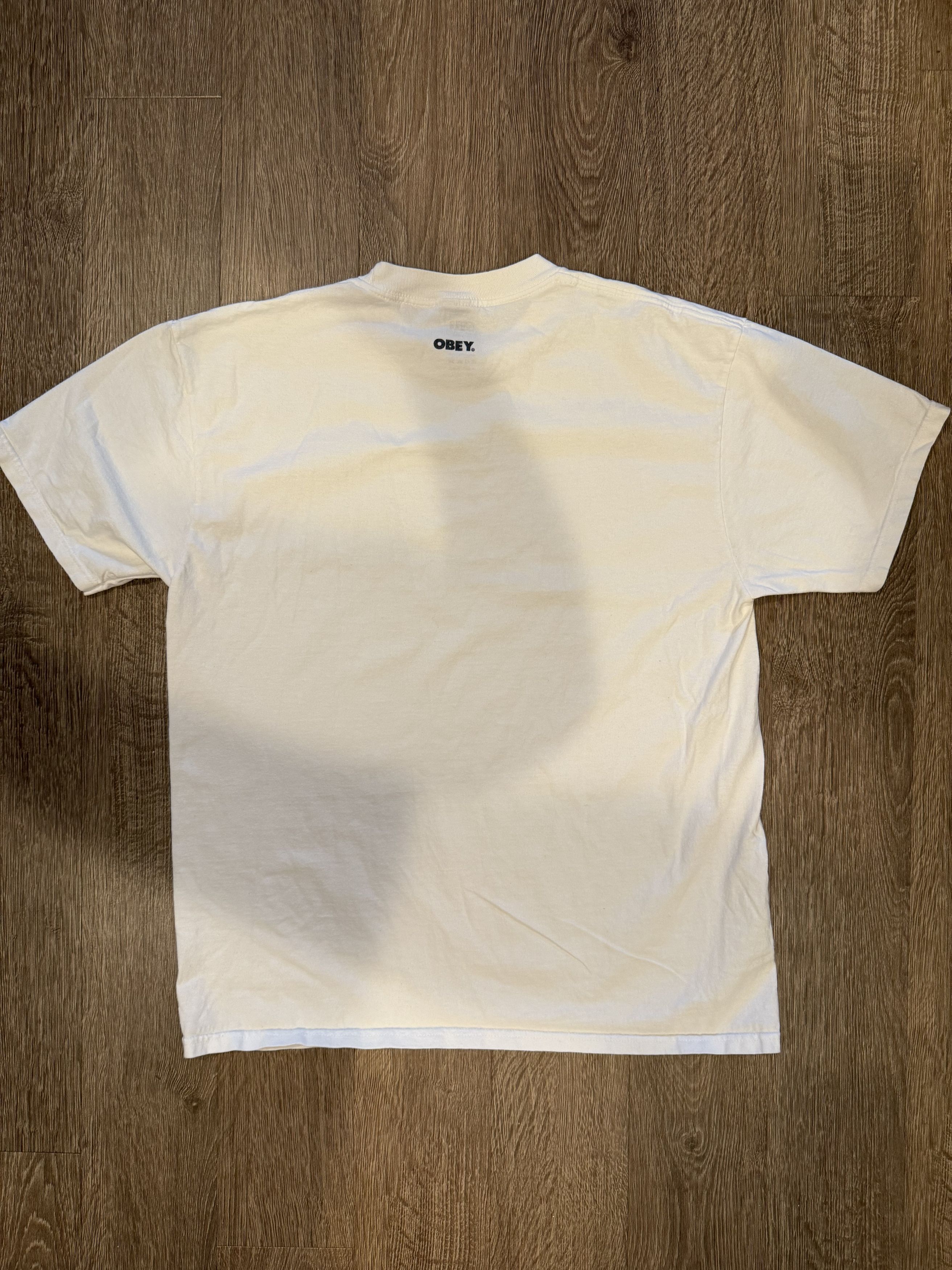 Obey OBey Fire newspaper Tee Size US L / EU 52-54 / 3 - 3 Thumbnail