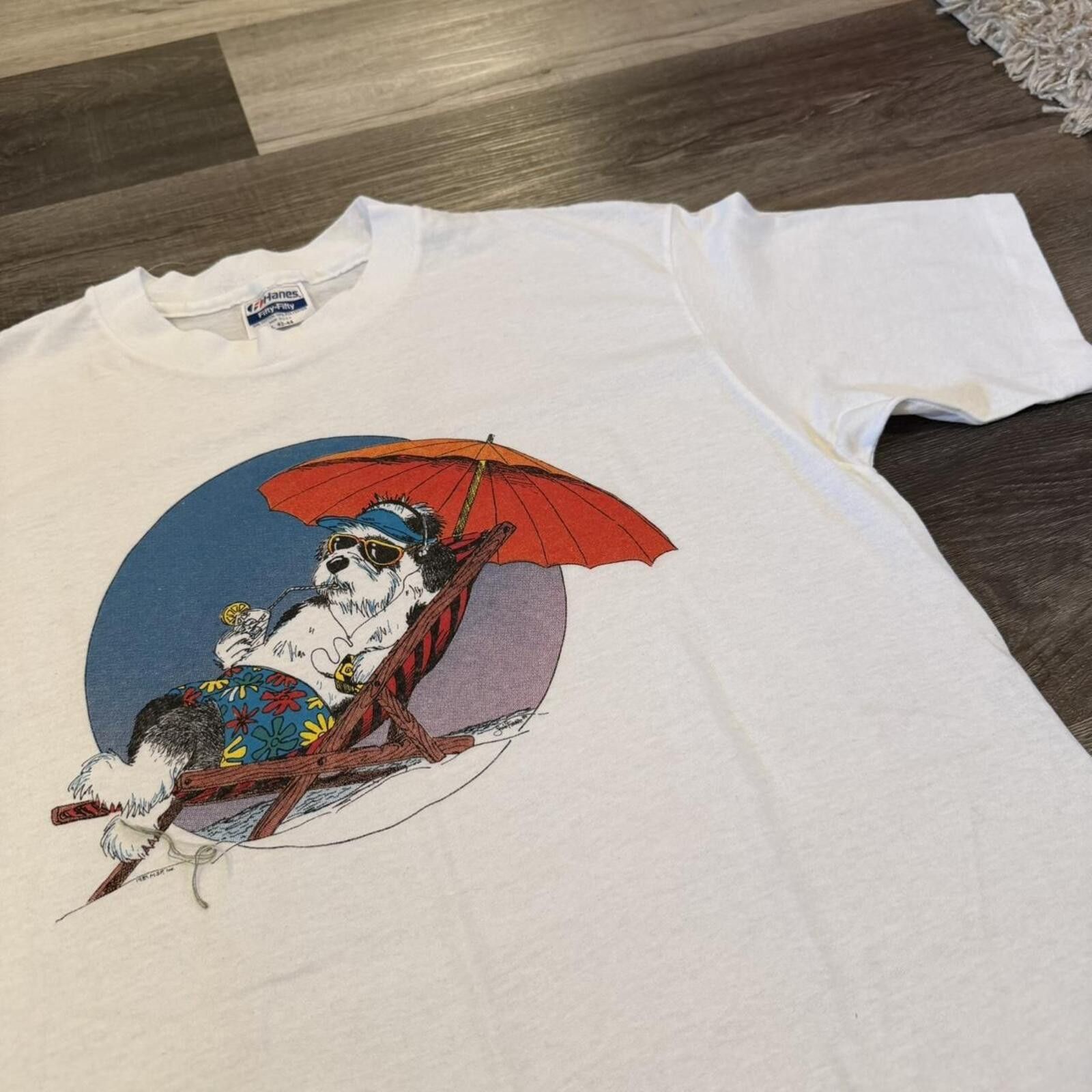 Hanes vintage chill dog on the beach t shirt 80s M/L Size US L / EU 52-54 / 3 - 2 Thumbnail