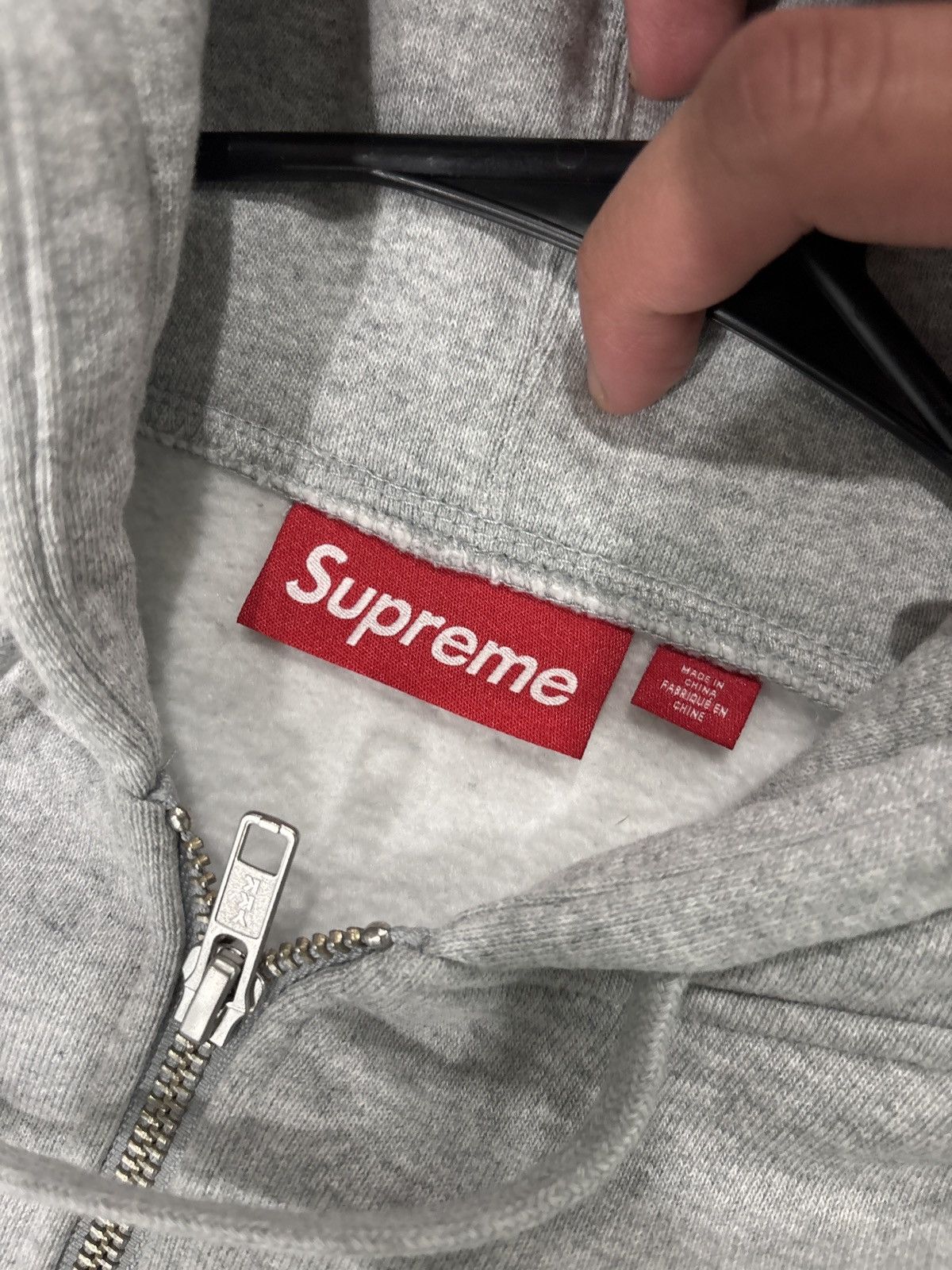 Supreme BRAND NEW Supreme Crest Zip Up Hoodie Size XL Size US XL / EU 56 / 4 - 7 Thumbnail