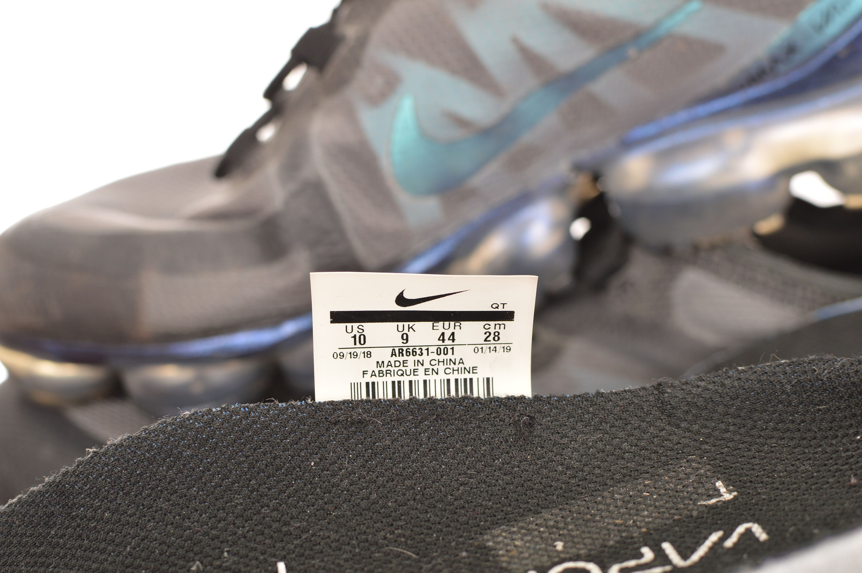 Nike Nike Air VaporMax 2019 Throwback Future Sneakers Size US 10 / EU 43 - 8 Thumbnail