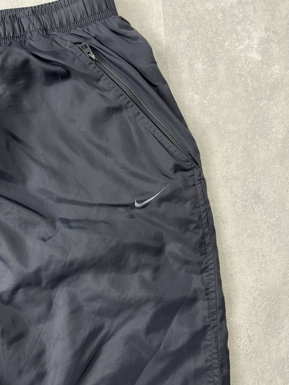 Nike × Vintage 90s Nike Swoosh Vintage Y2K Oversized Parachute Nylon Pants Size US 34 / EU 50 - 2 Thumbnail
