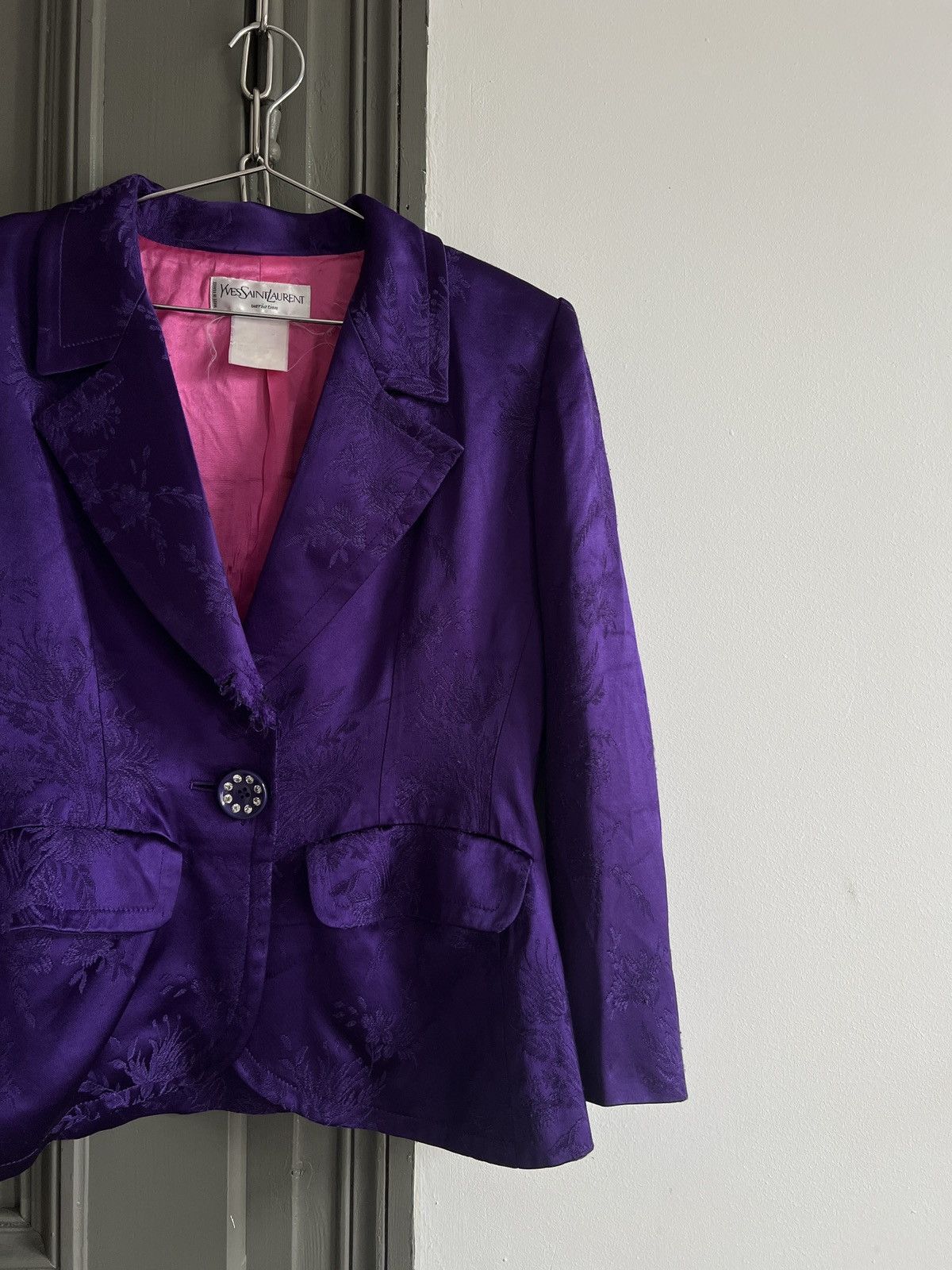 Saint Laurent Paris × Vintage × Yves Saint Laurent Arcived 1988 Yves Saint Laurent Purple Satin Damask Blazer Size M / US 6-8 / IT 42-44 - 10 Thumbnail