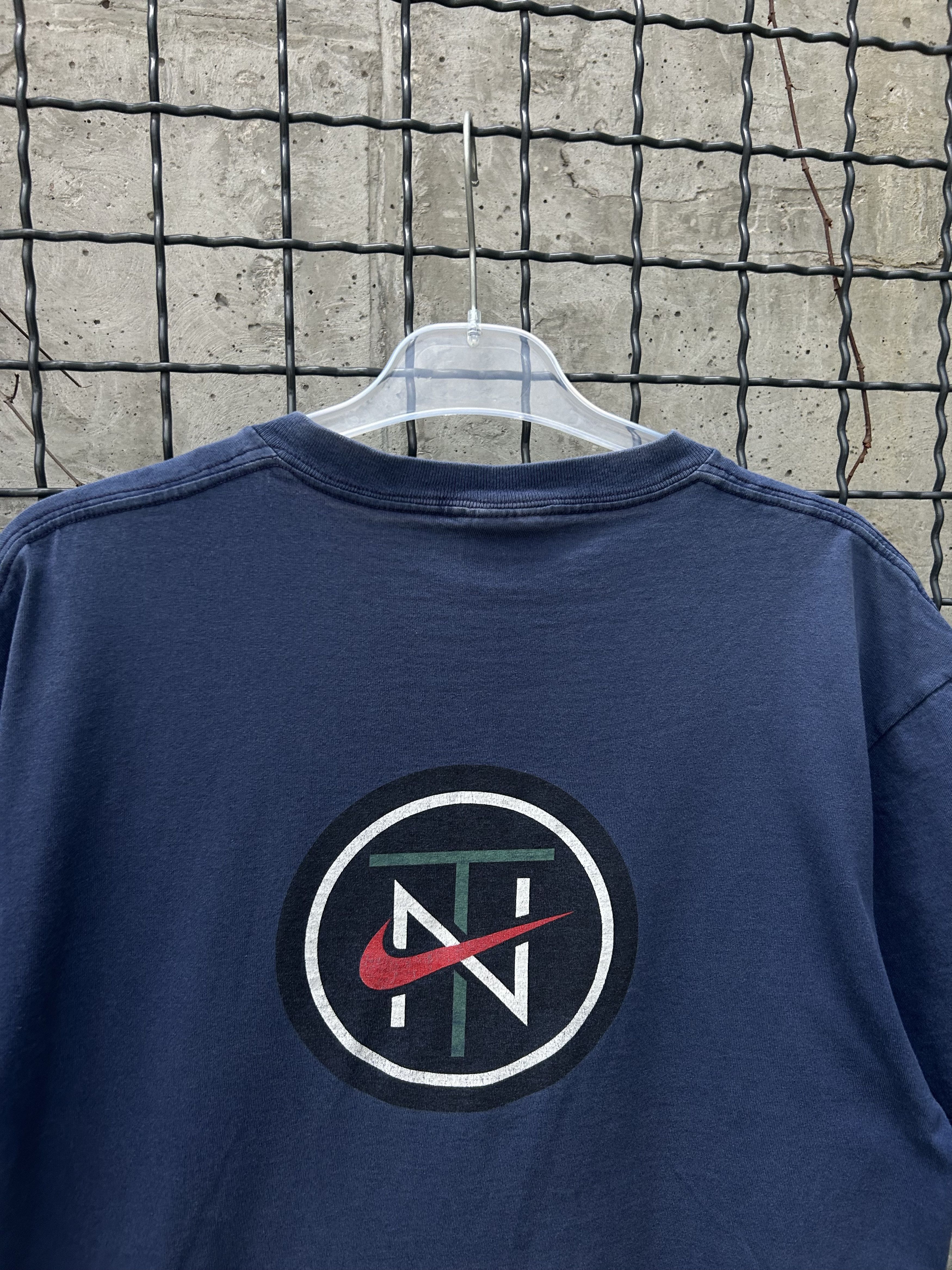 Nike Vintage 90s Nike Town Chicago Streetwear T-shirt Size US M / EU 48-50 / 2 - 12 Thumbnail