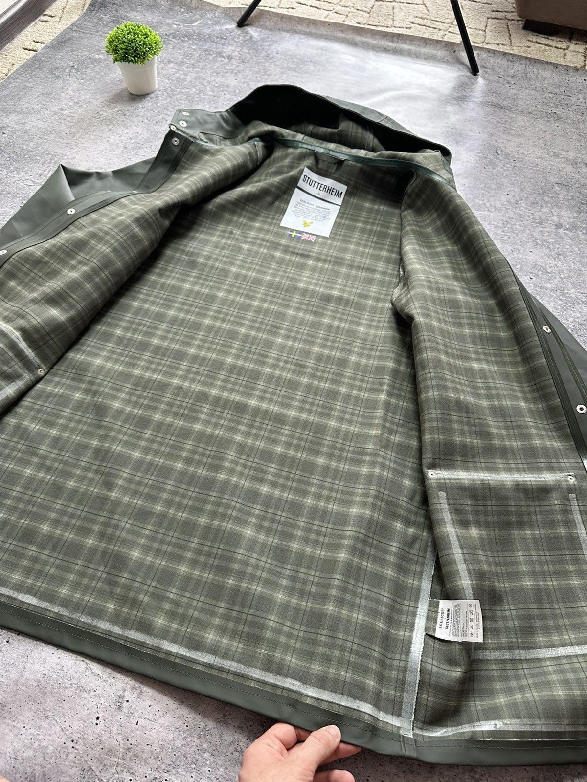 Stutterheim Lyle & Scott x Stutterheim Stockholm Rain Waterproof Jacket Size US XL / EU 56 / 4 - 11 Thumbnail