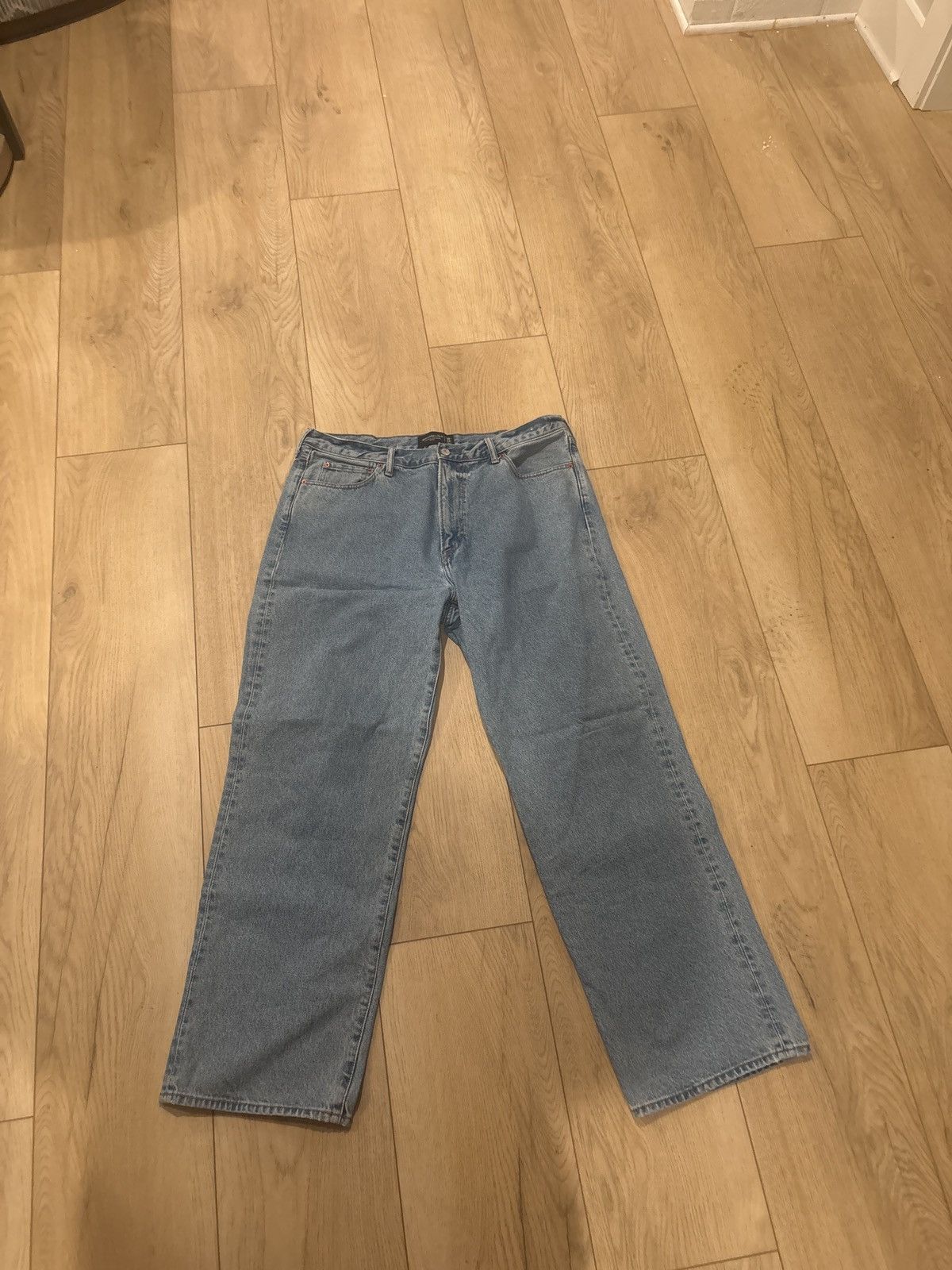 Abercrombie & Fitch Abercrombie and fitch baggy jeans Size US 38 / EU 54 - 2 Thumbnail