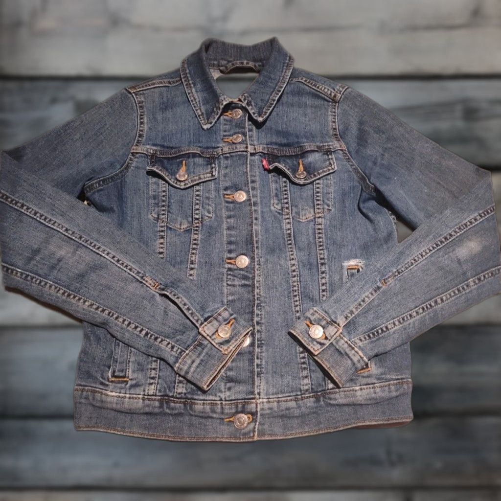 Levi's VINTAGE Levi's Original Trucker Denim Jacket Women’s Medium Blue Slim Fit Classic Size M / US 6-8 / IT 42-44 - 1 Thumbnail