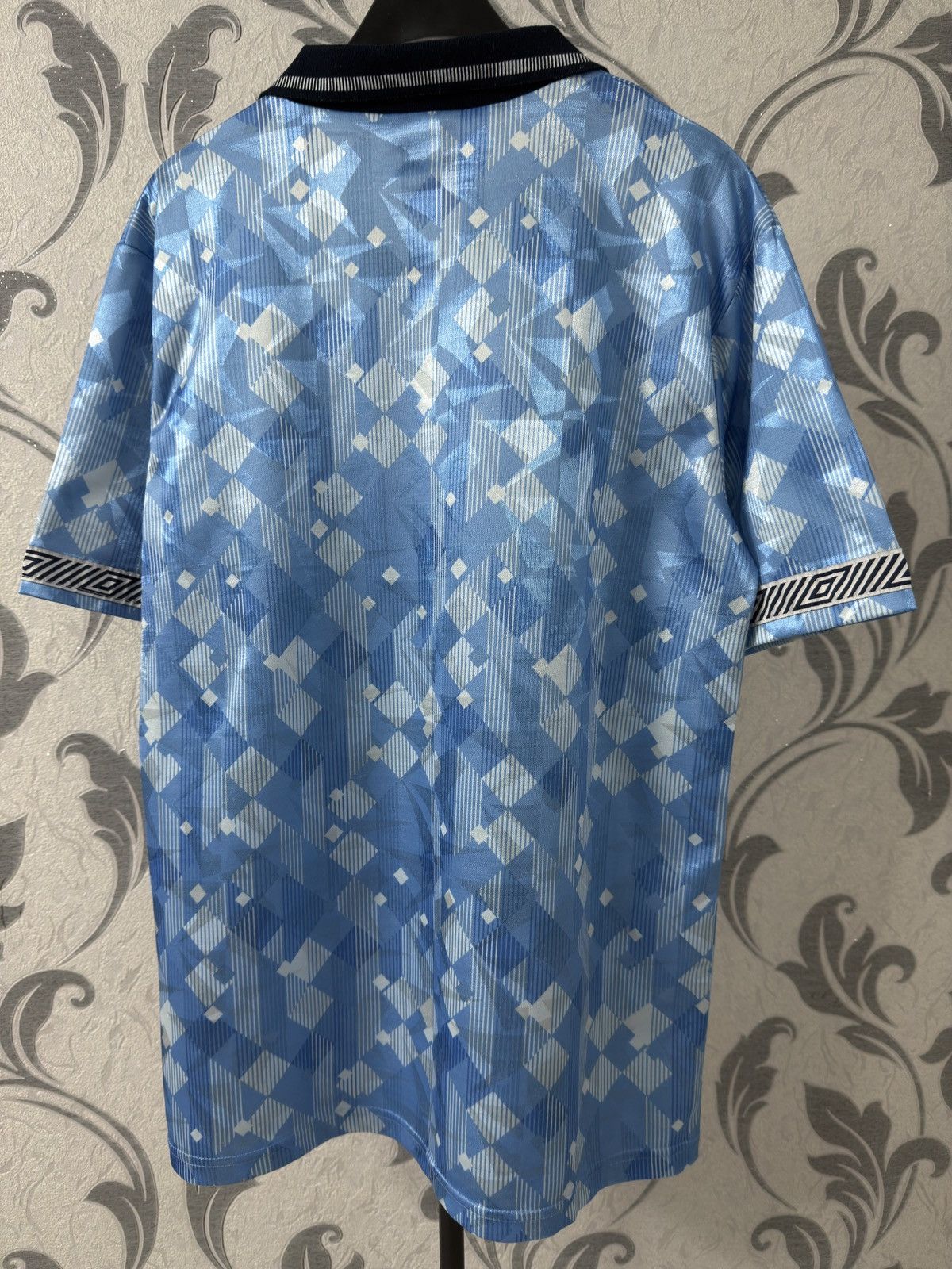 Umbro UMBRO ENGLAND 1990-1992 THIRD FOOTBALL SHIRT SOCCER JERSEY Size US M / EU 48-50 / 2 - 17 Thumbnail