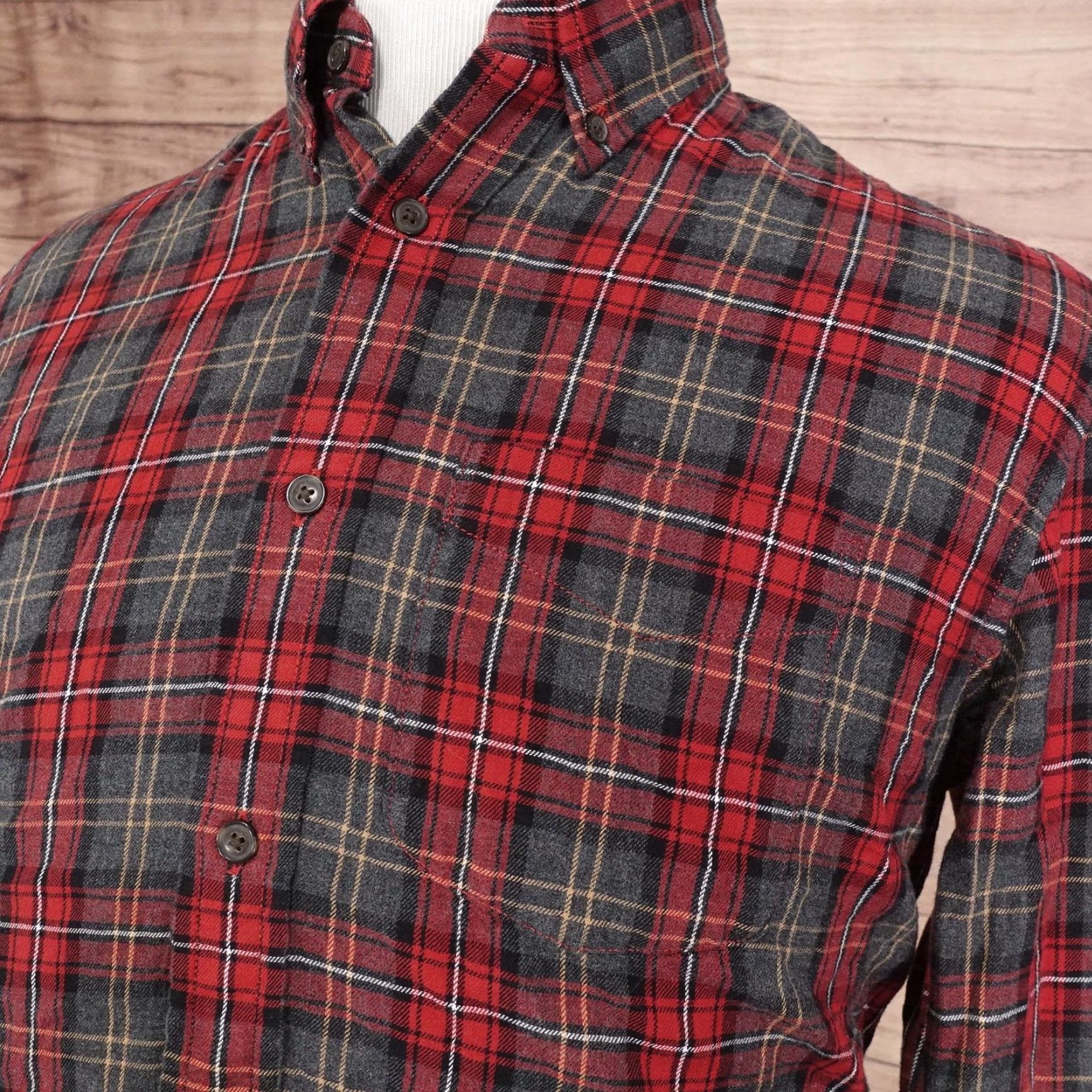 Banana Republic Banana Republic Mens Shirt Medium Casual Flannel Plaid Button-Down Long Sleeve Cotton Red Black Size US M / EU 48-50 / 2 - 2 Thumbnail