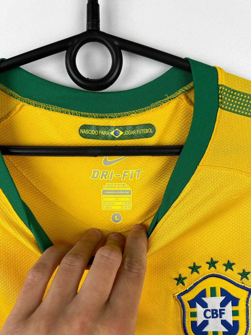 Vintage Brazil Nike vintage t-shirts size L Size US L / EU 52-54 / 3 - 5 Thumbnail