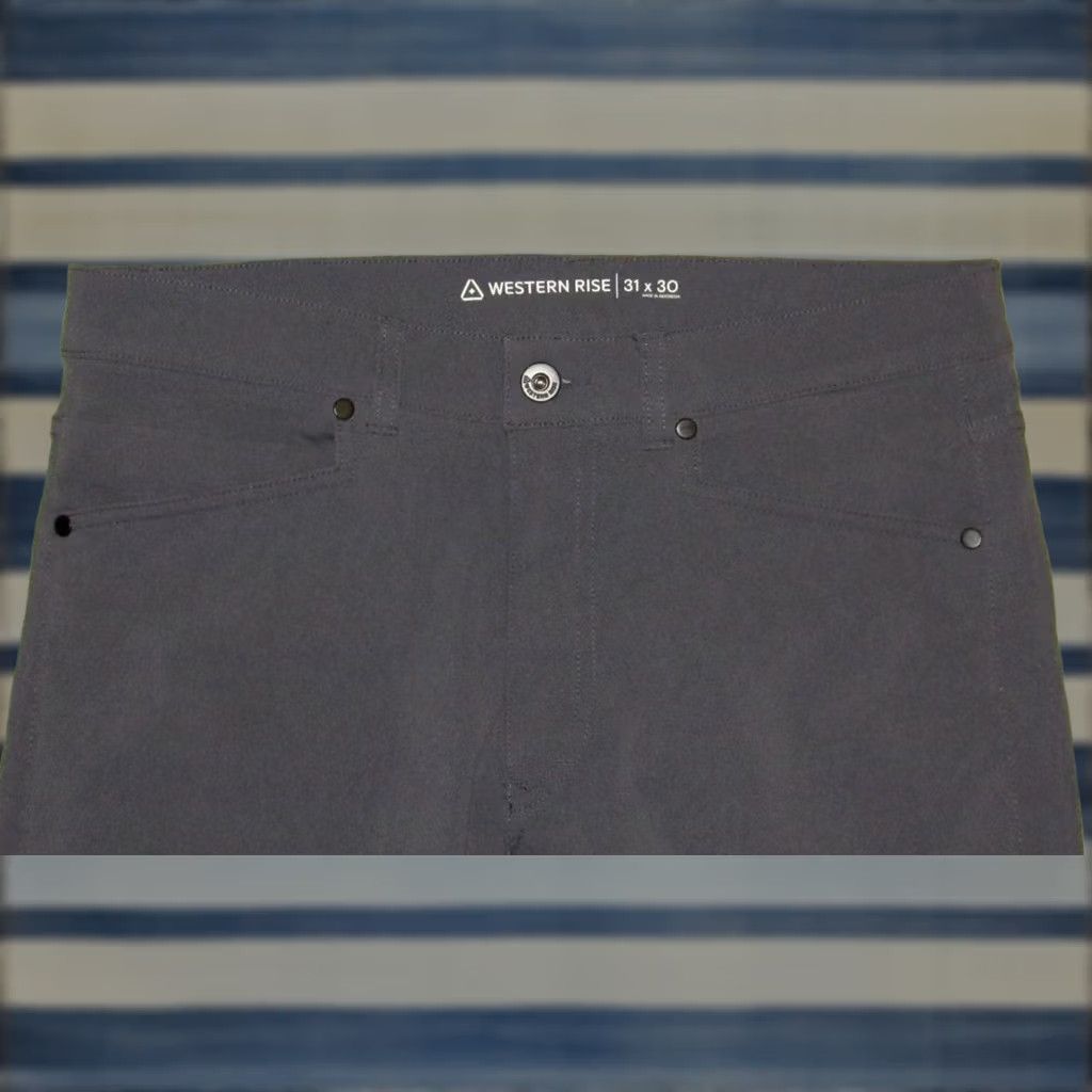 Vintage WESTERN RISE Grey AT Chino Pants 31 x 30 Mens Chino Pants 31 30 Grey 97% Nylon 3% Spandex Size US 31 - 1 Thumbnail