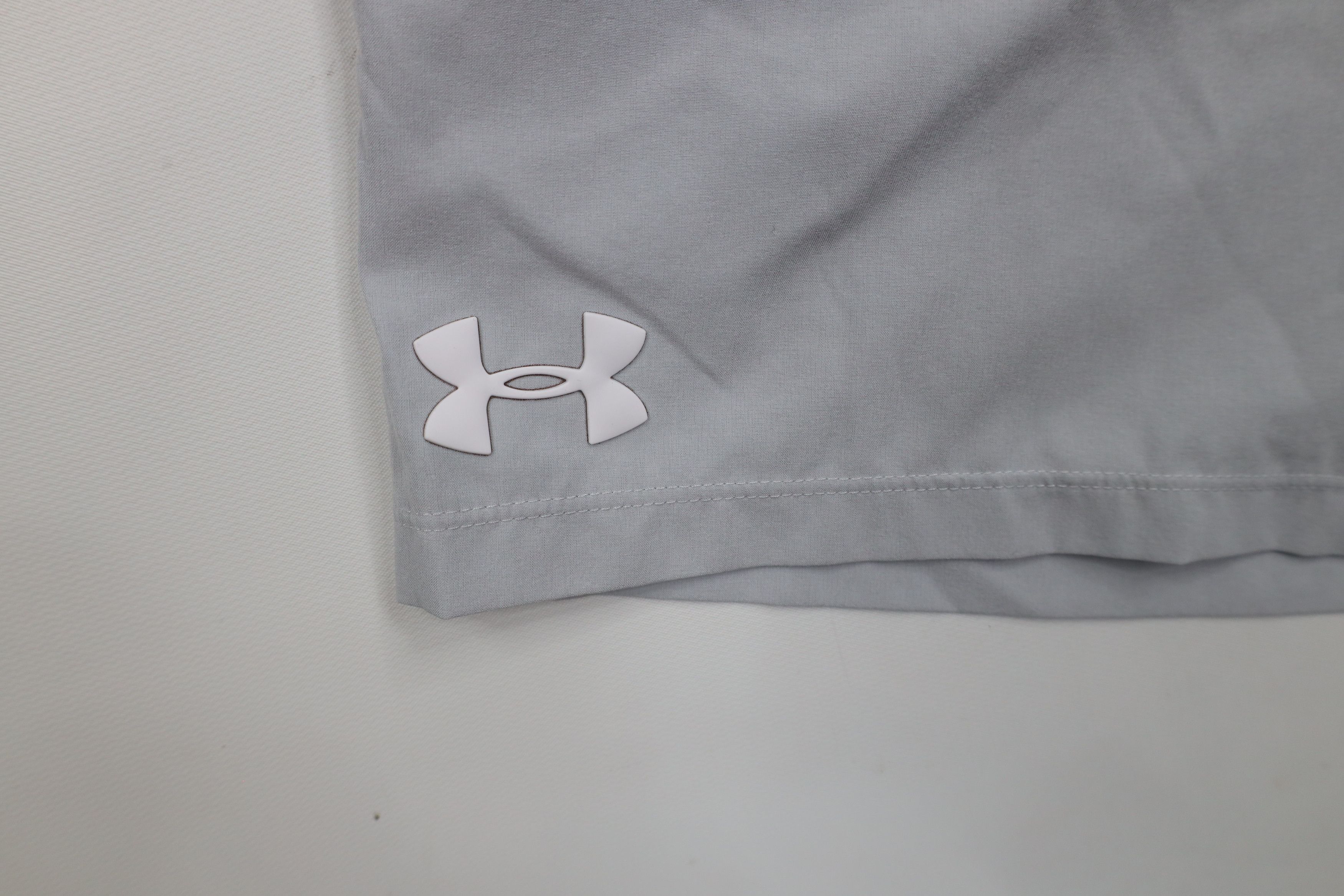 Under Armour × Vintage Under Armour HeatGear Snap Button Above Knee Shorts Gray Size US 30 / EU 46 - 6 Thumbnail