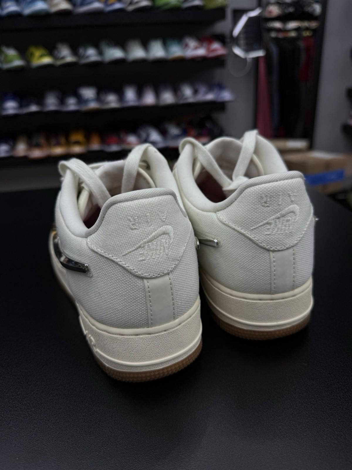 Nike Size 9.5 - Nike Air Force 1 x Travis Scott Sail 2018 Size US 9.5 / EU 42-43 - 12 Thumbnail