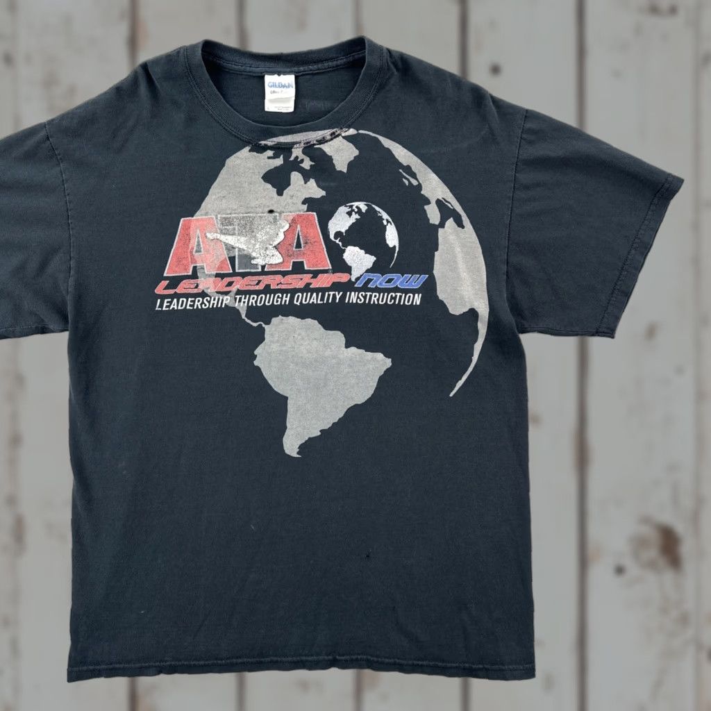 Gildan VINTAGE Gildan T-Shirt Black 90s Sports Taekwondo Association Mens Large Short Sleeve Crew Neck Graphic Print Size US L / EU 52-54 / 3 - 1 Thumbnail