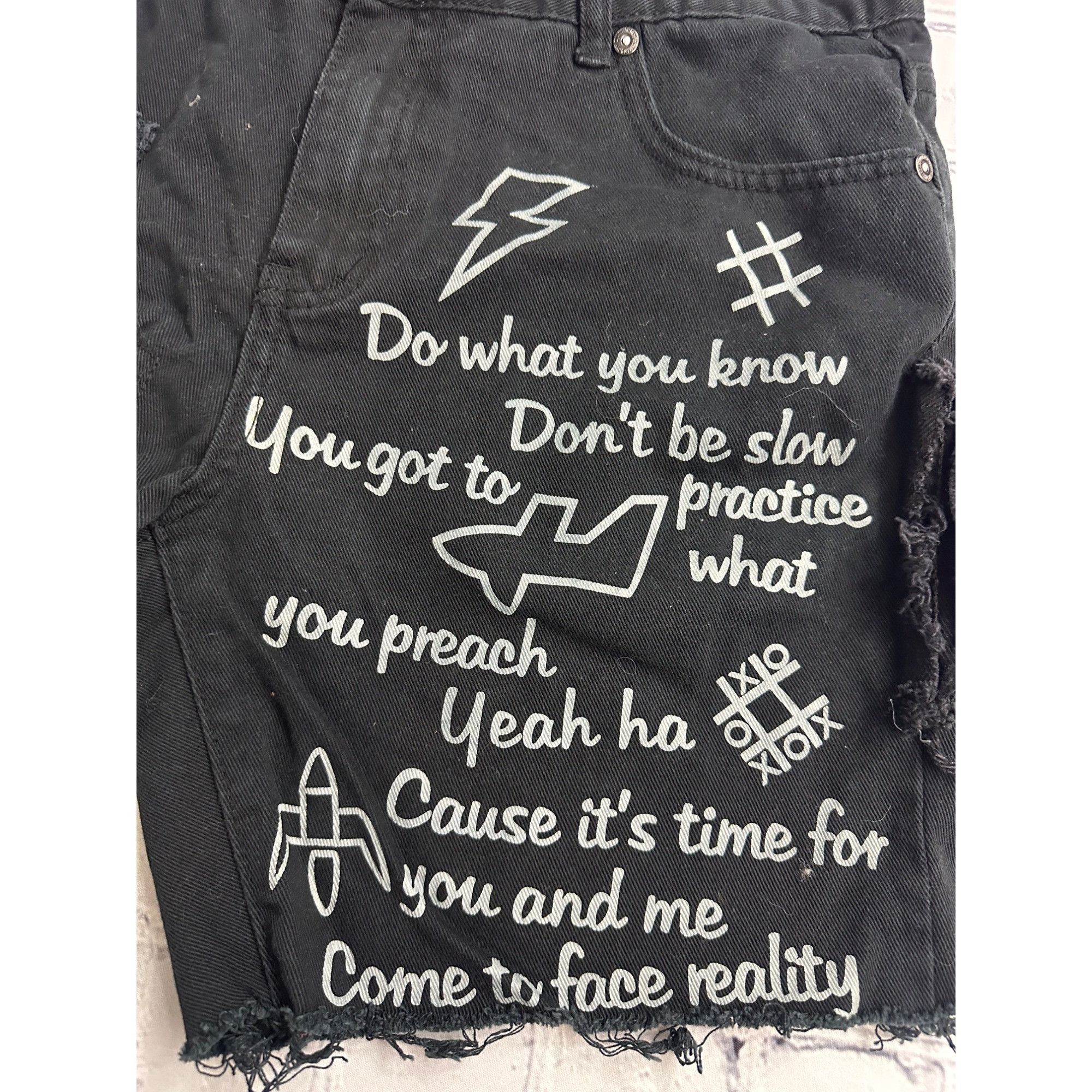 Other Custom Distressed Denim Knee Shorts Size US 32 / EU 48 - 3 Thumbnail