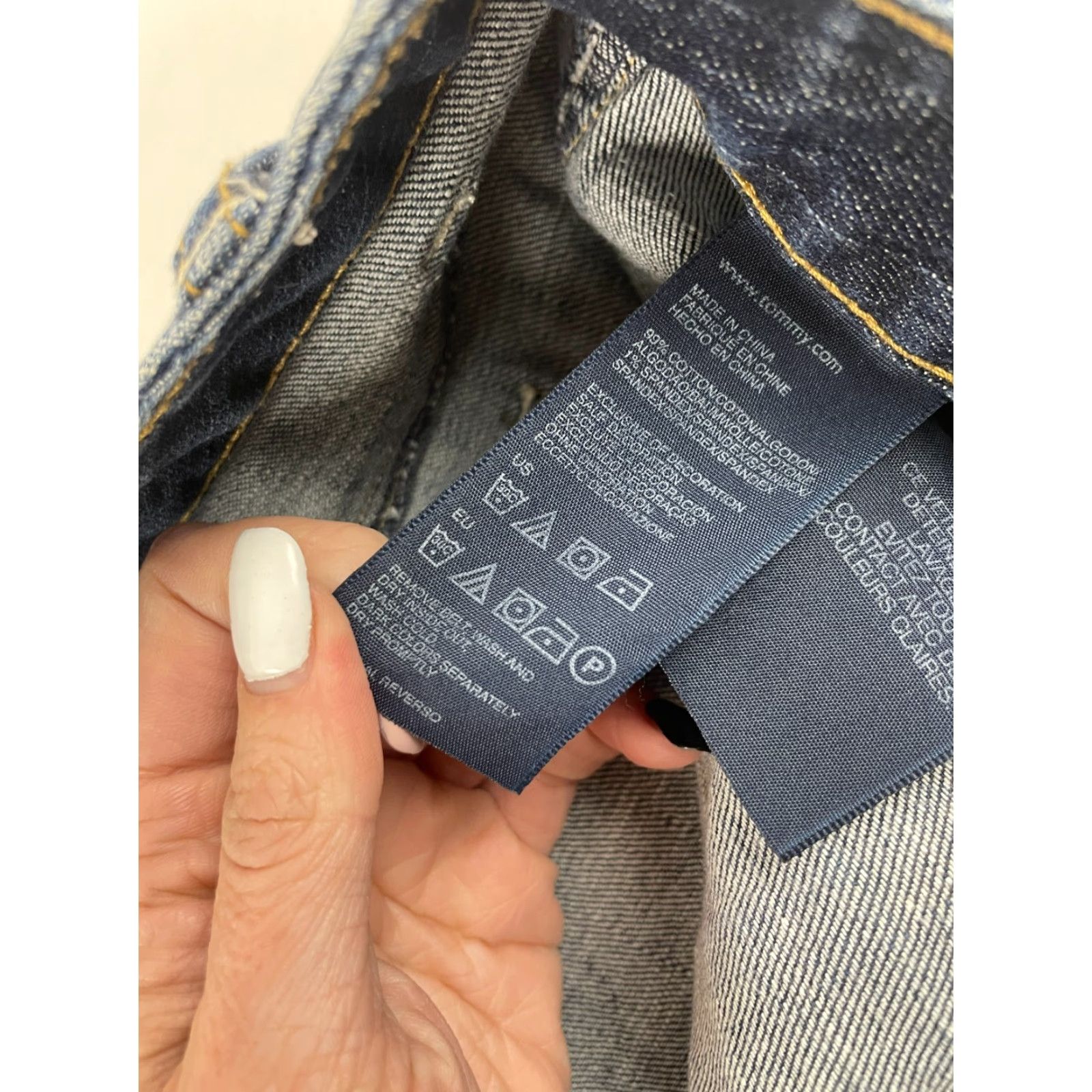 Tommy Hilfiger Tommy Hilfiger Jeans Skirt Women's Size 10 Blue Denim Pockets Mini A-Line Flaps Shirt? Size 32" / US 10 / IT 46 - 8 Thumbnail