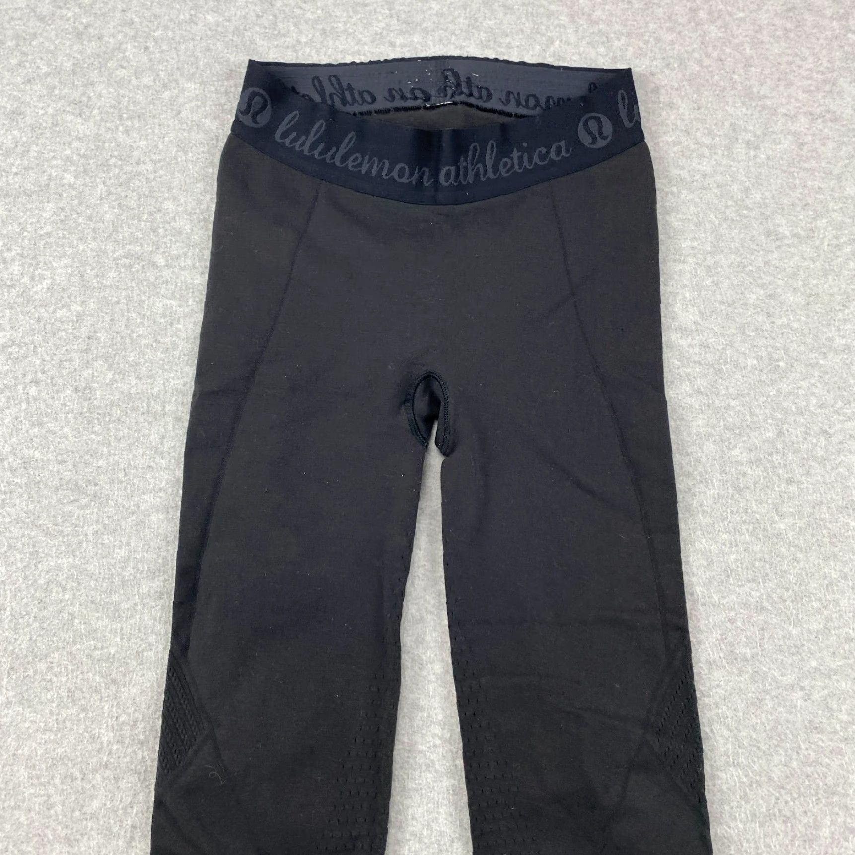 Lululemon Lululemon Athletica Compression Seamless Leggings Womens 2 Black Logo Waistband Athleisure Modern Yoga Gym Running Size 26" / US 2 / IT 38 - 2 Thumbnail