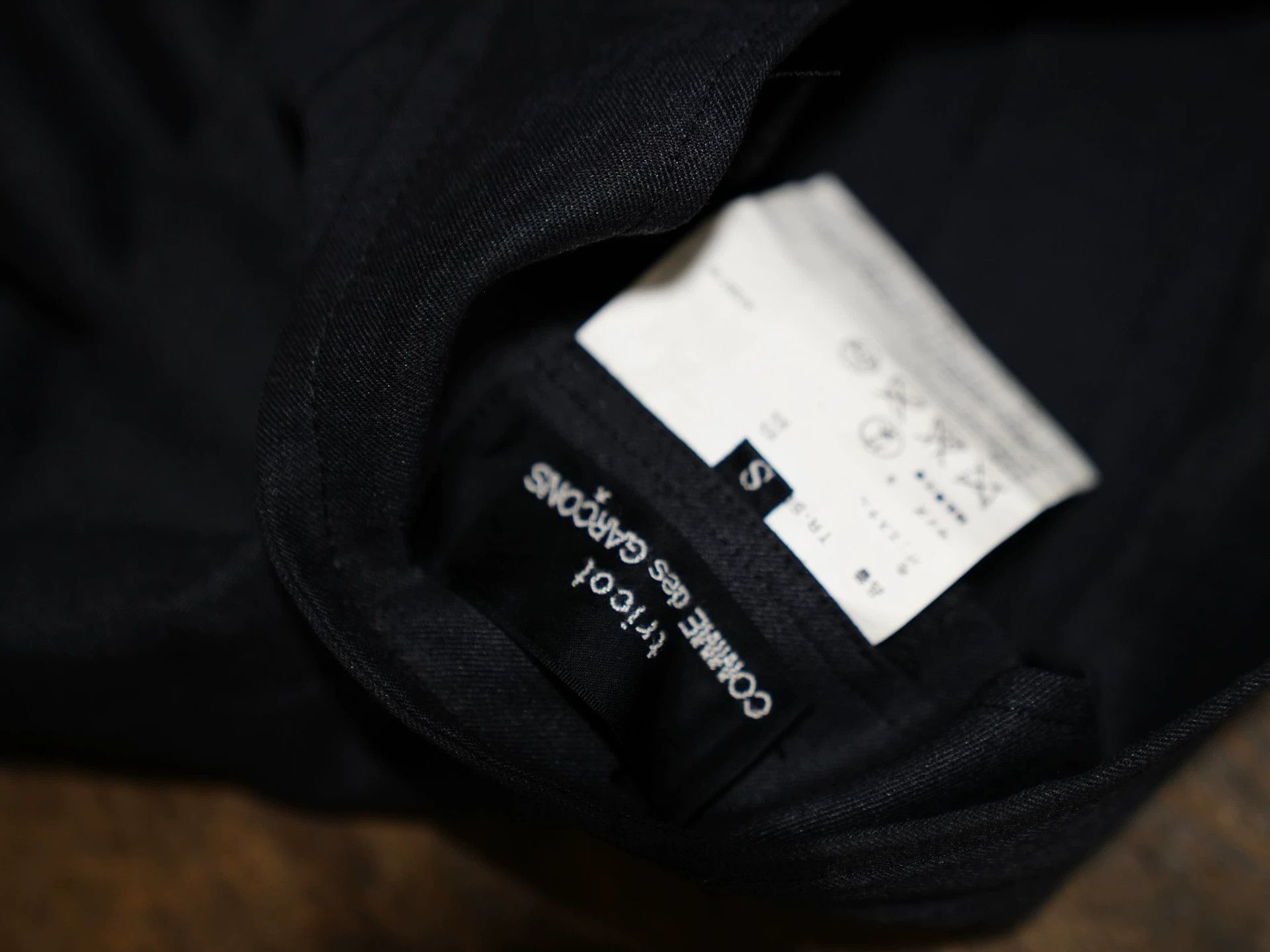 Comme des Garcons CDG Vintage Wool Pleated Asymmetric Skirt Size 26" / US 2 / IT 38 - 6 Thumbnail