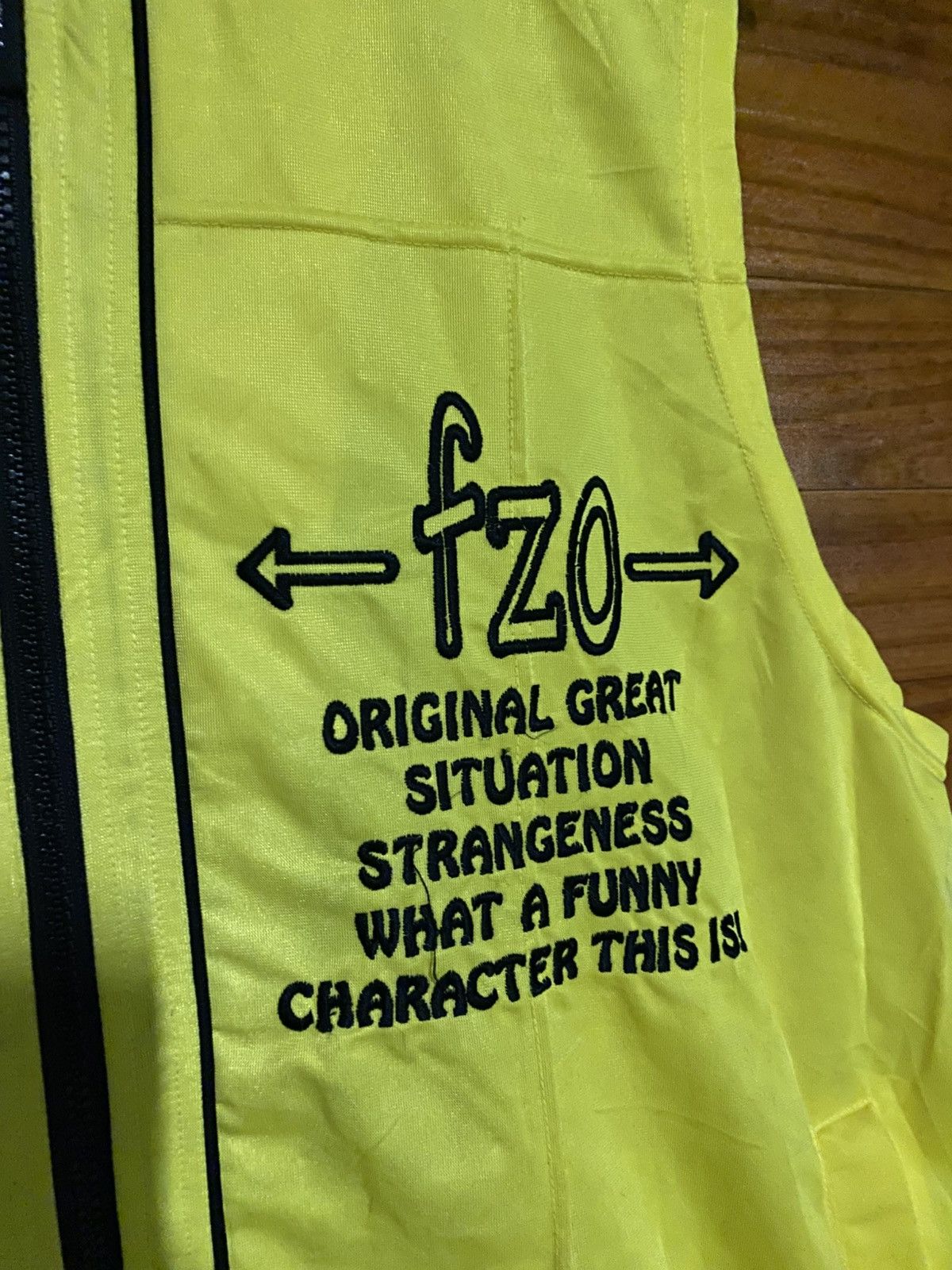 Vintage Vintage Frizione Yellow Sleeveless Hoodie Vest – Streetwear Size US L / EU 52-54 / 3 - 7 Thumbnail