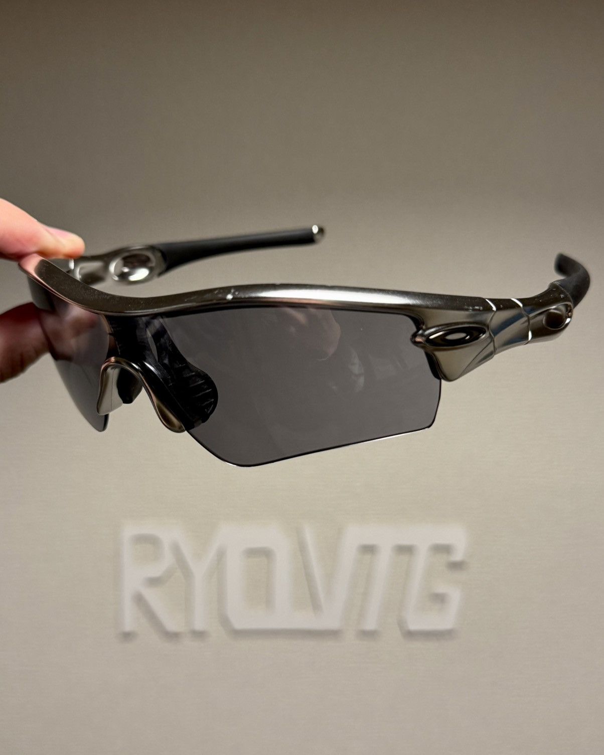 Oakley OAKLEY RADAR POLISHED ALUMINUM SUNGLASSES Size ONE SIZE - 1 Thumbnail