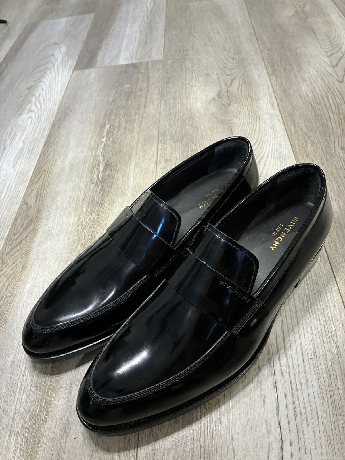 Givenchy Givenchy Black Shiny Leather Loafers Size US 9.5 / EU 42-43 - 1 Thumbnail